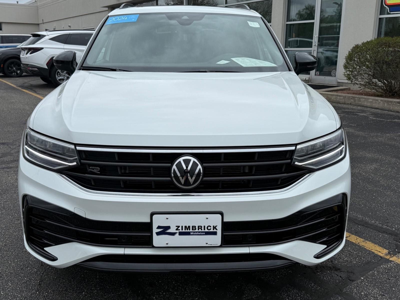 Volkswagen Tiguan Vehicle Image 09