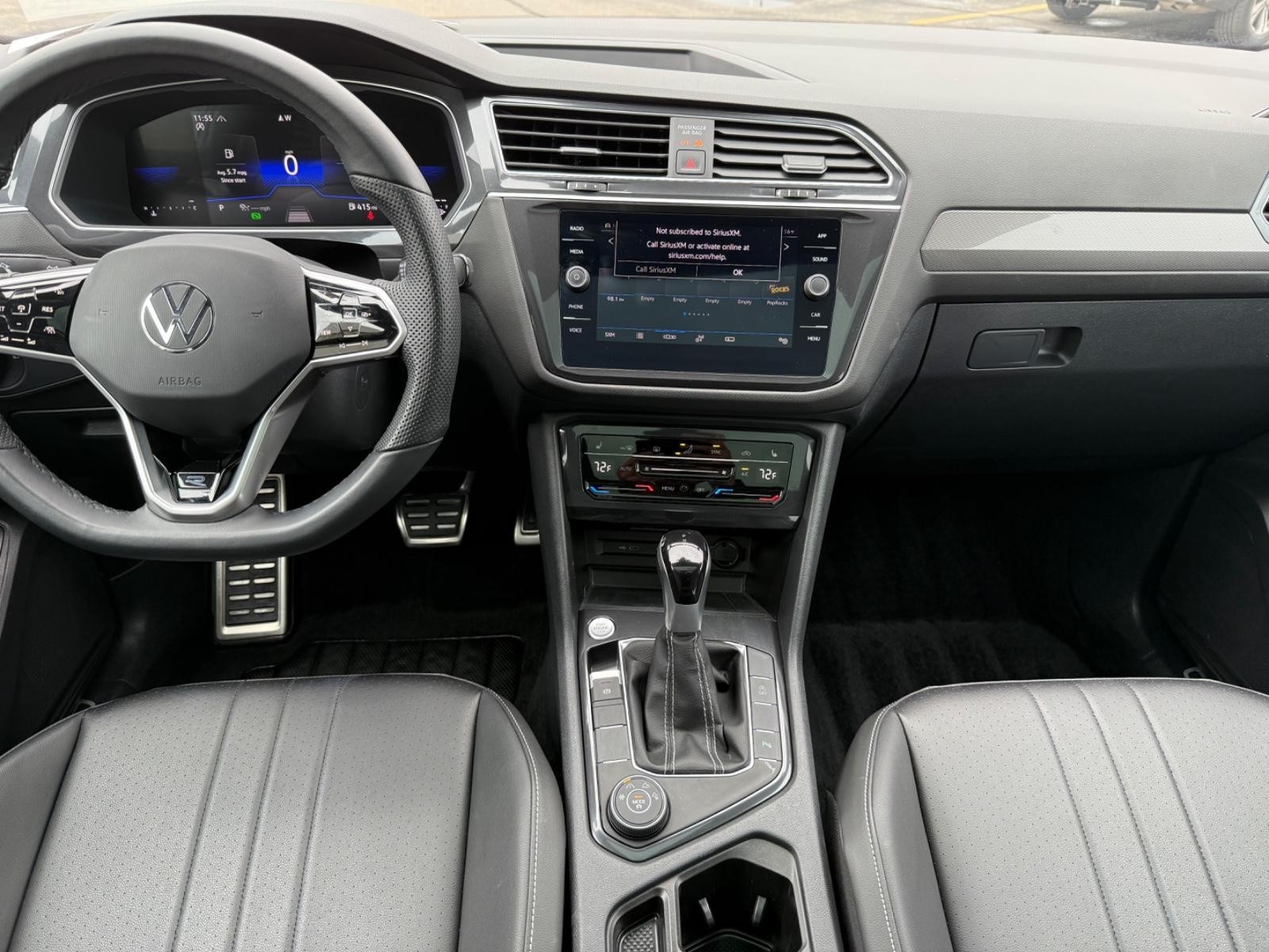 Volkswagen Tiguan Vehicle Image 11