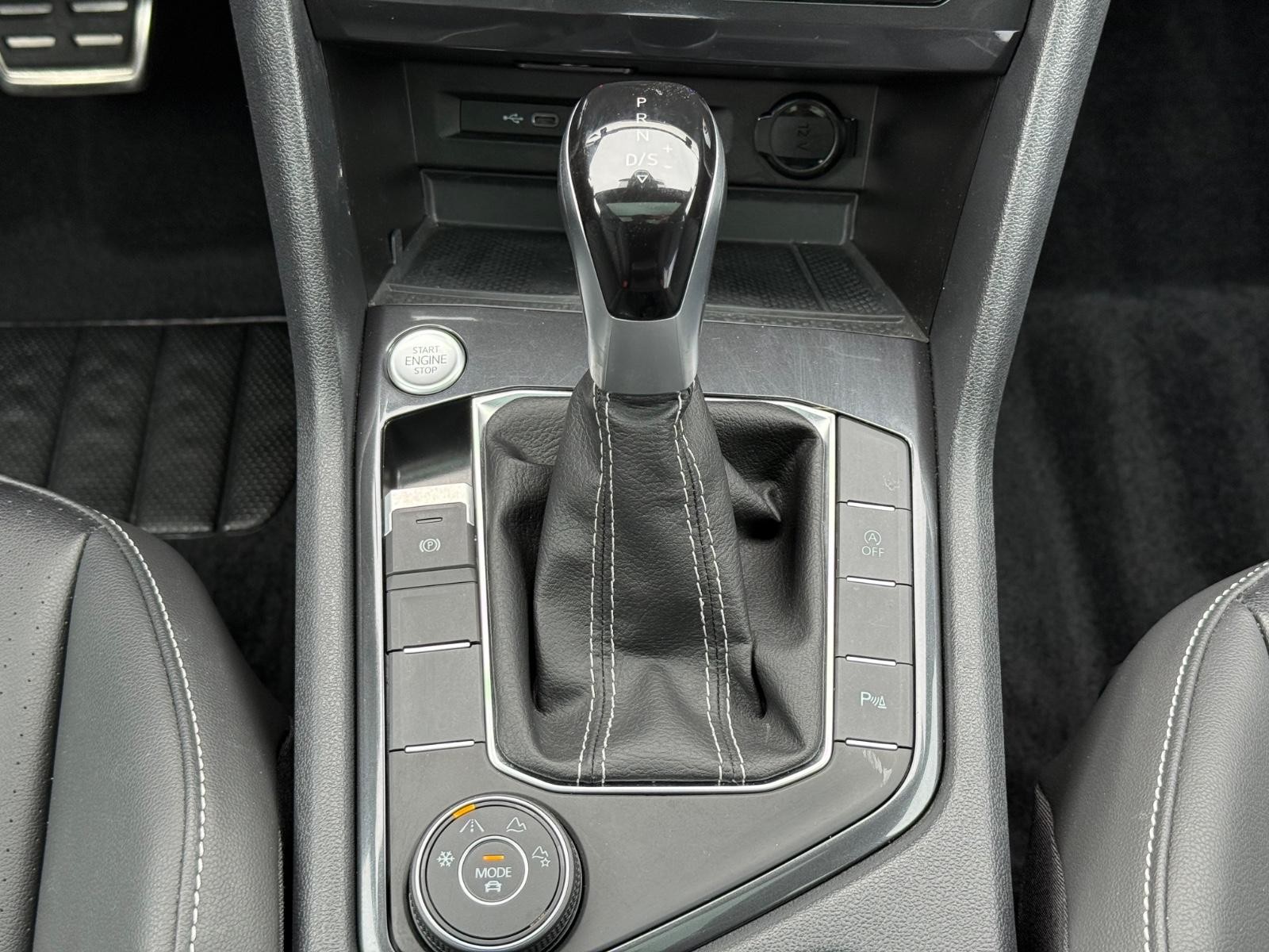 Volkswagen Tiguan Vehicle Image 13