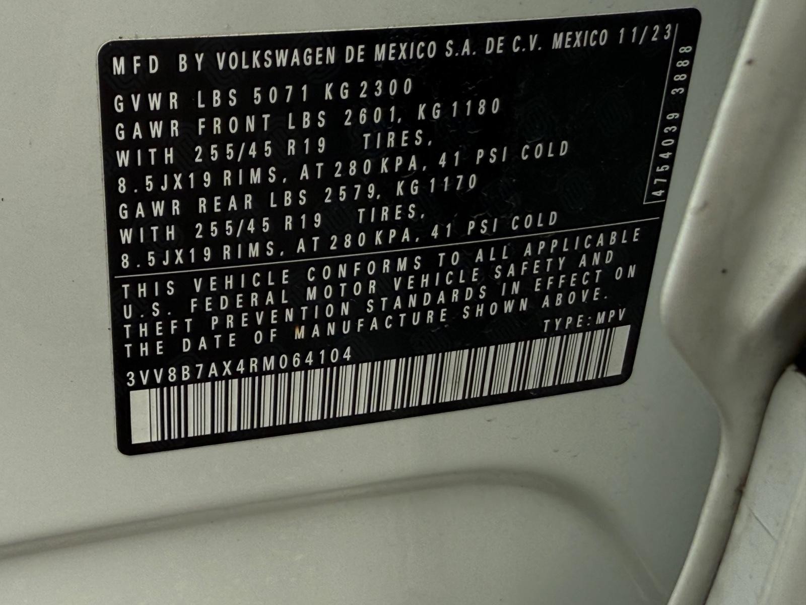 Volkswagen Tiguan Vehicle Image 23