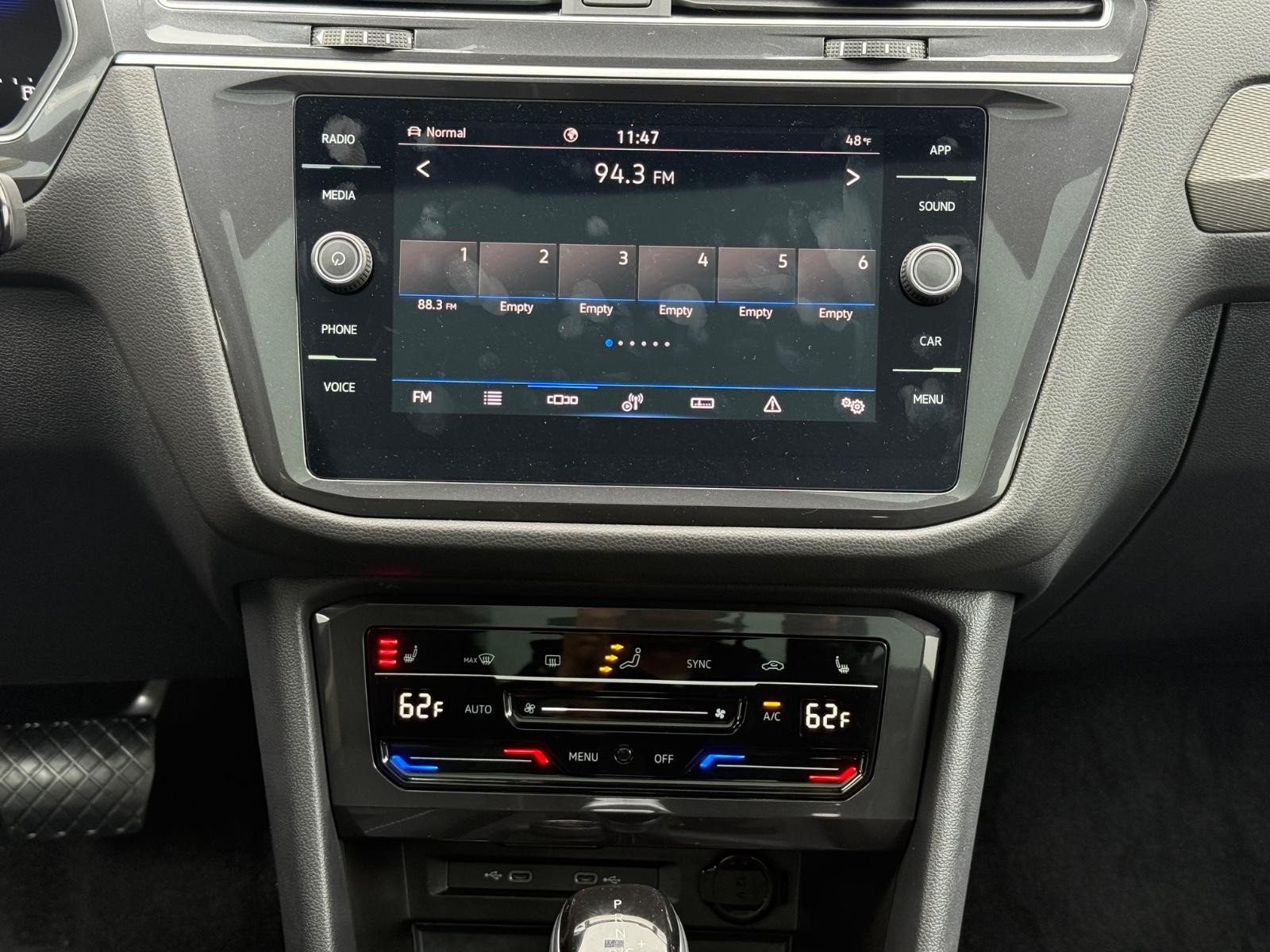 Volkswagen Tiguan Vehicle Image 07
