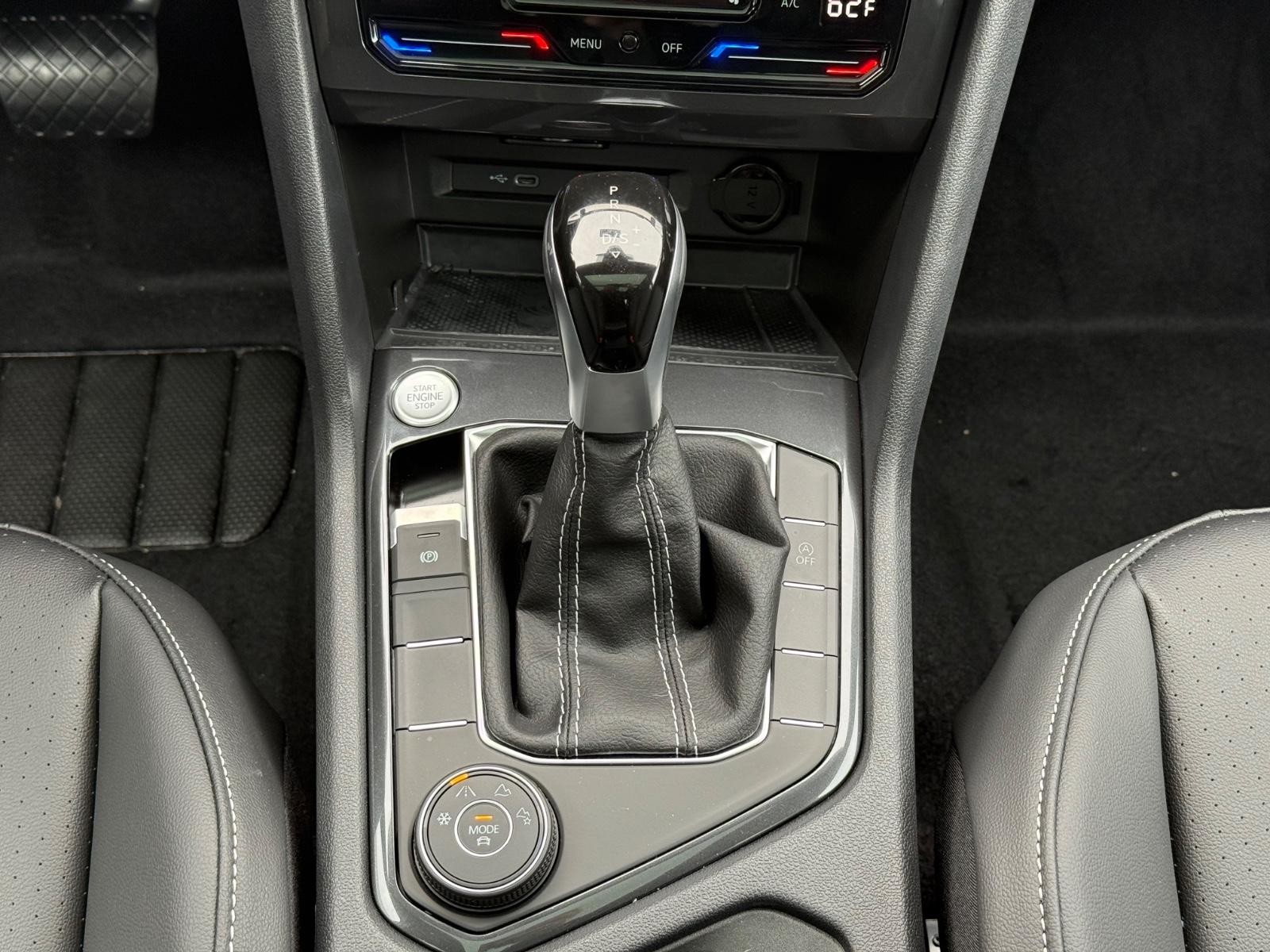 Volkswagen Tiguan Vehicle Image 08