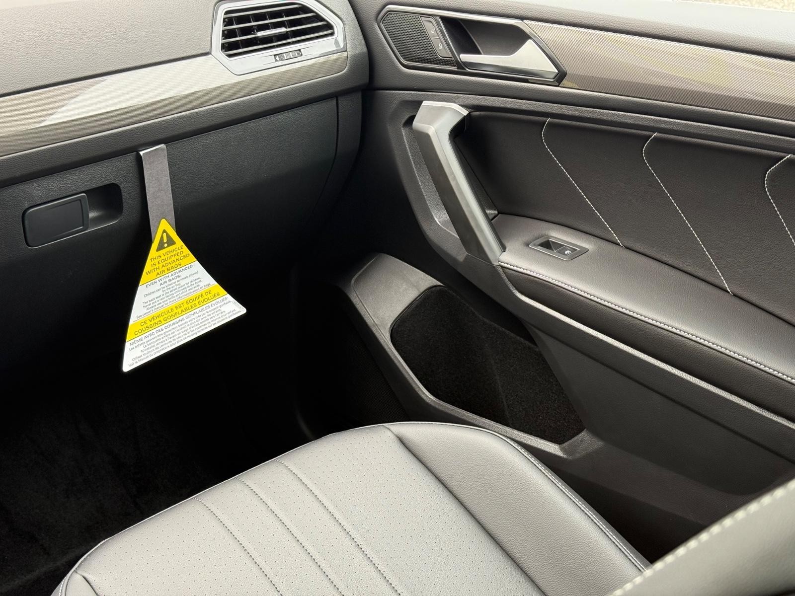 Volkswagen Tiguan Vehicle Image 10