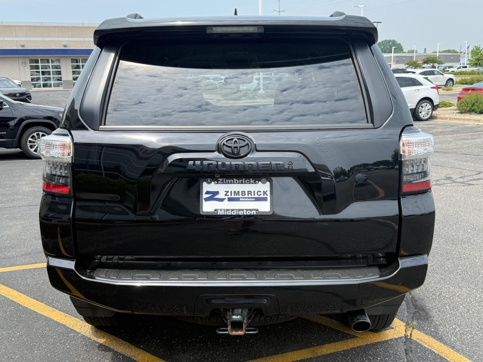 Toyota 4Runner Vehicle Image 04