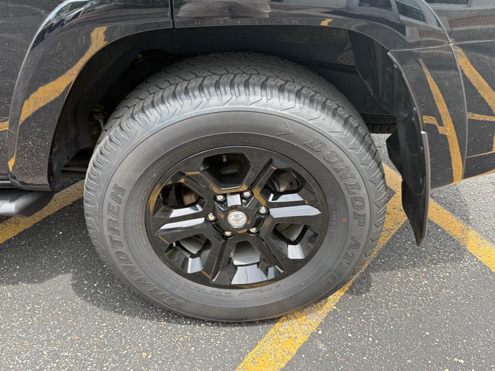 Toyota 4Runner Vehicle Image 07