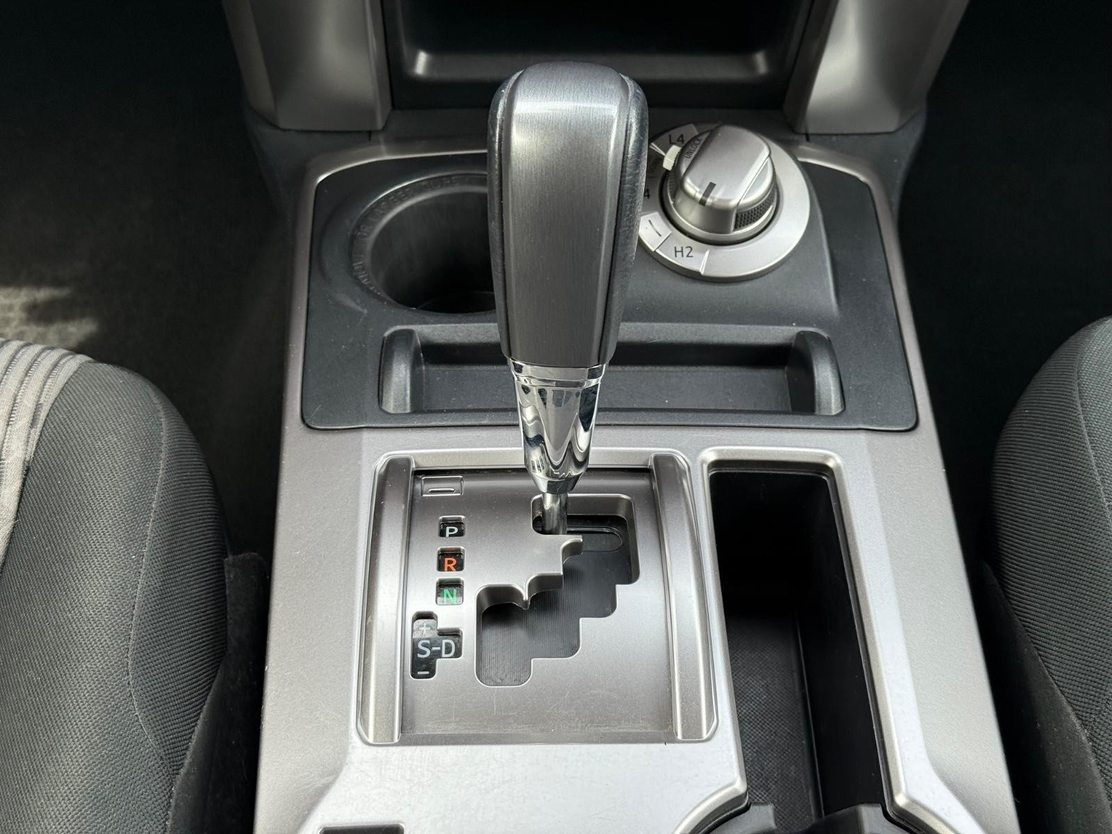 Toyota 4Runner Vehicle Image 13