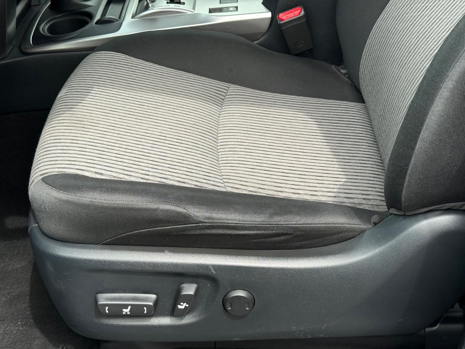 Toyota 4Runner Vehicle Image 21
