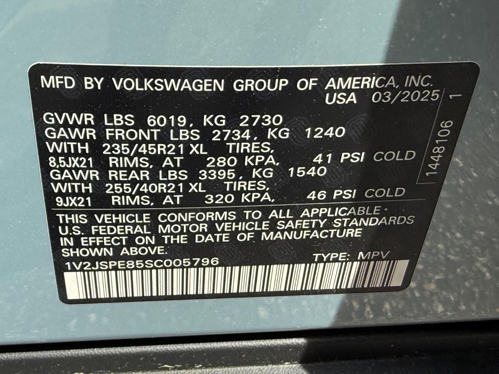 Volkswagen ID.4 Vehicle Image 17