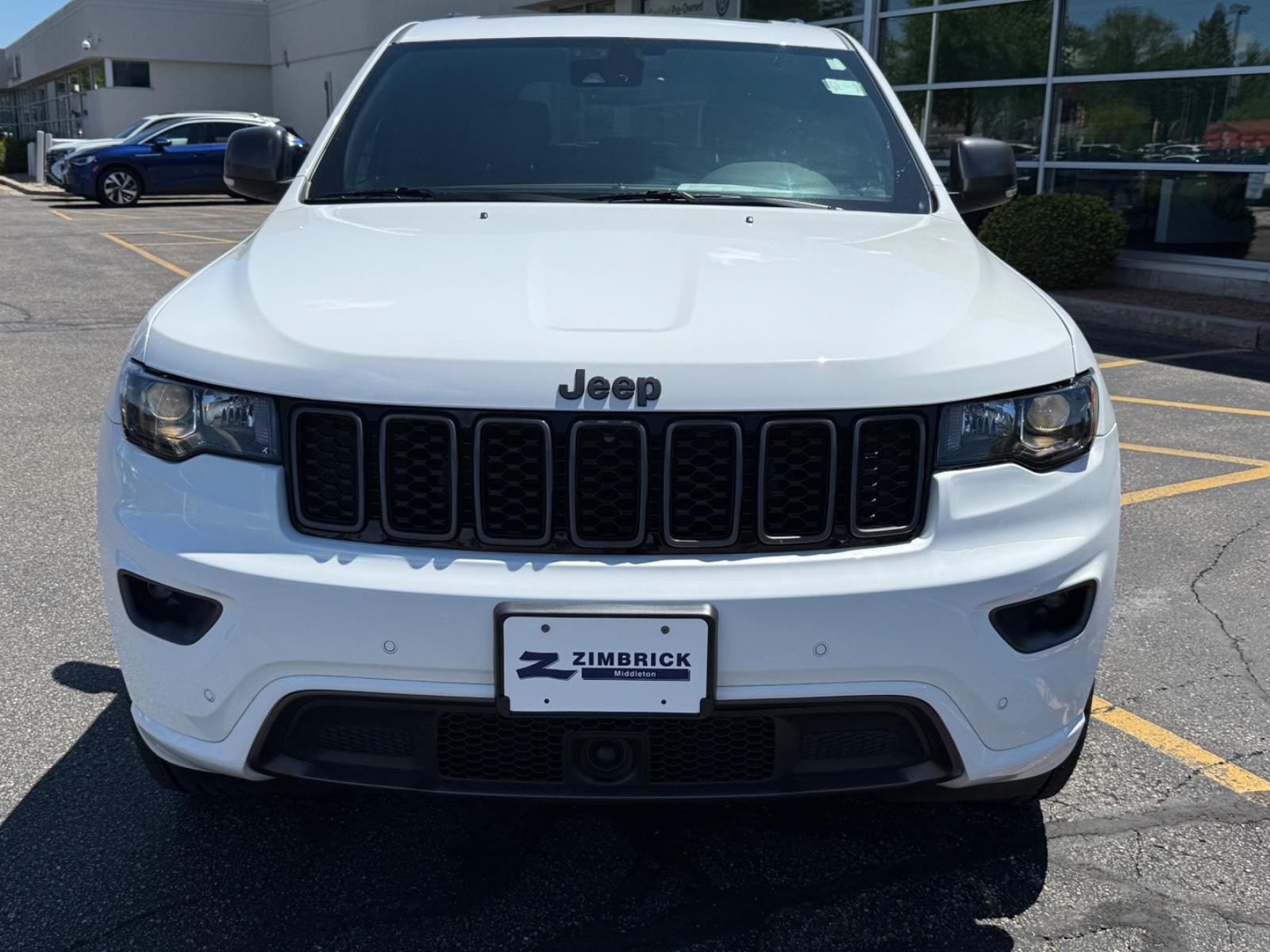 Jeep Grand Cherokee Vehicle Image 09