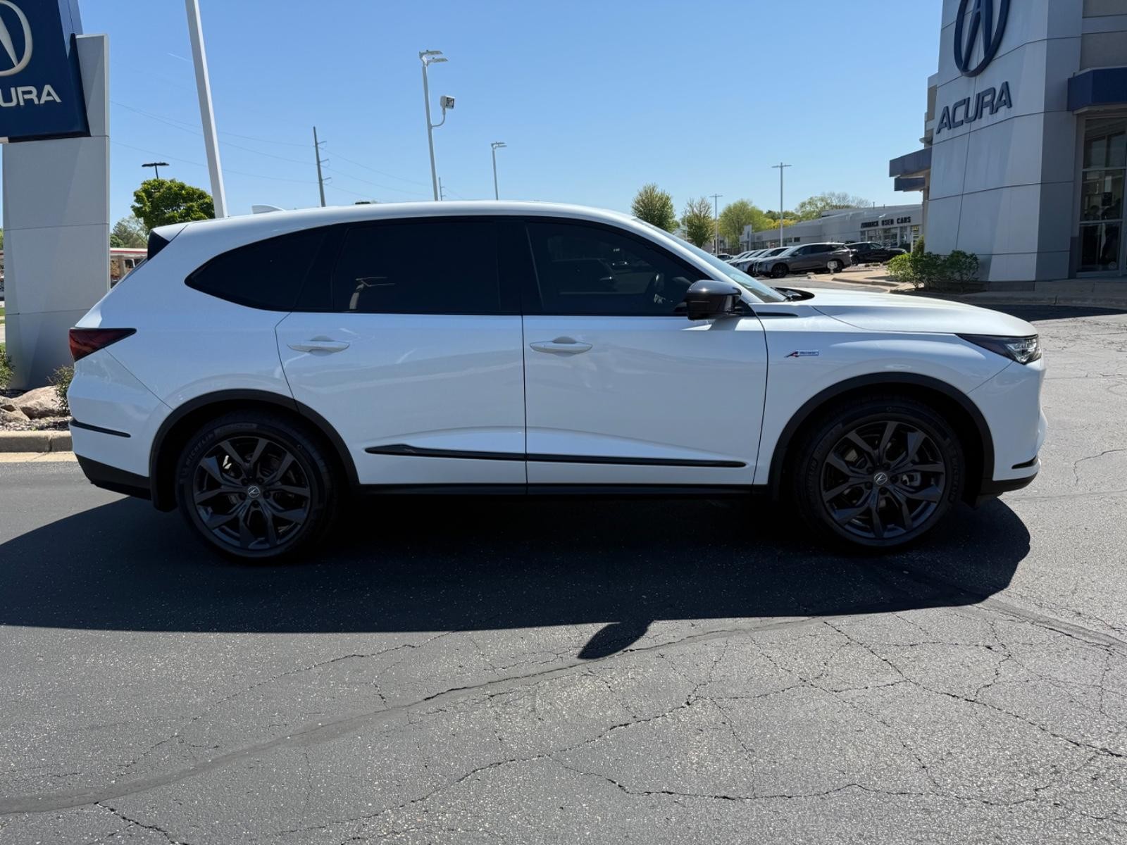 Acura MDX Vehicle Image 02