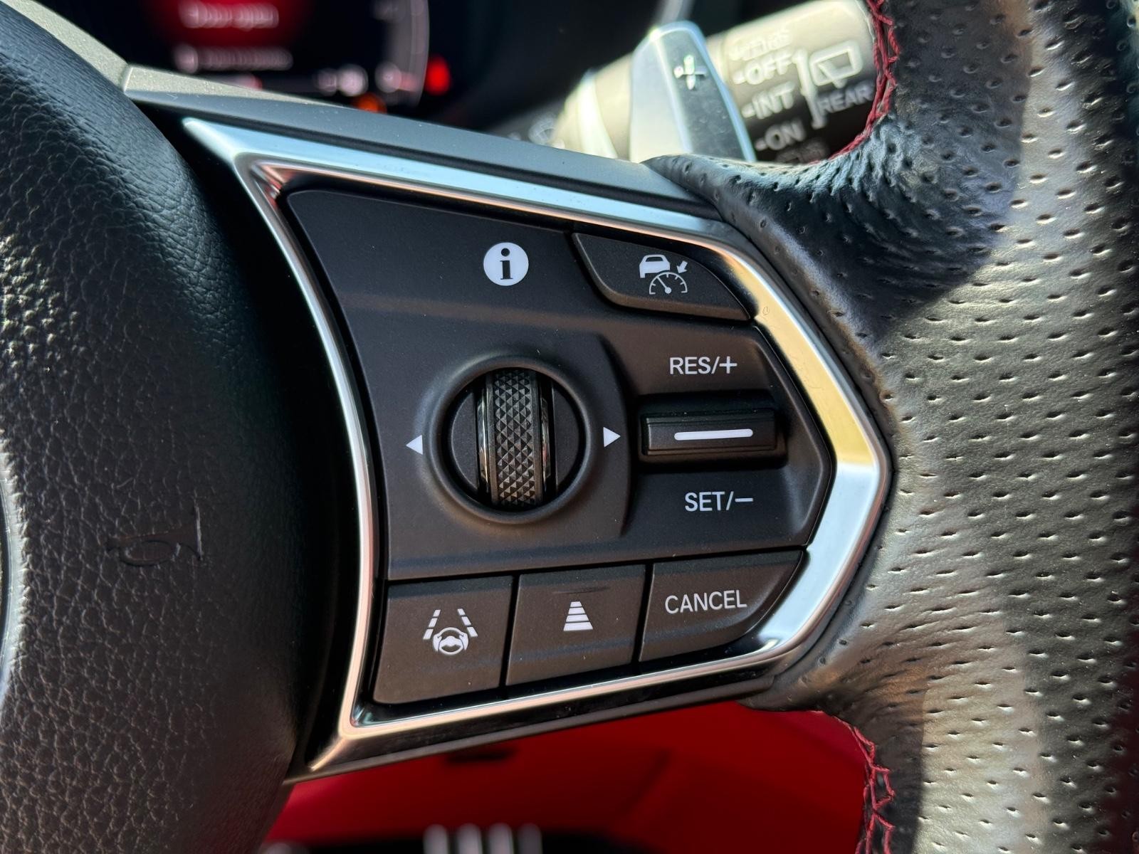 Acura MDX Vehicle Image 19