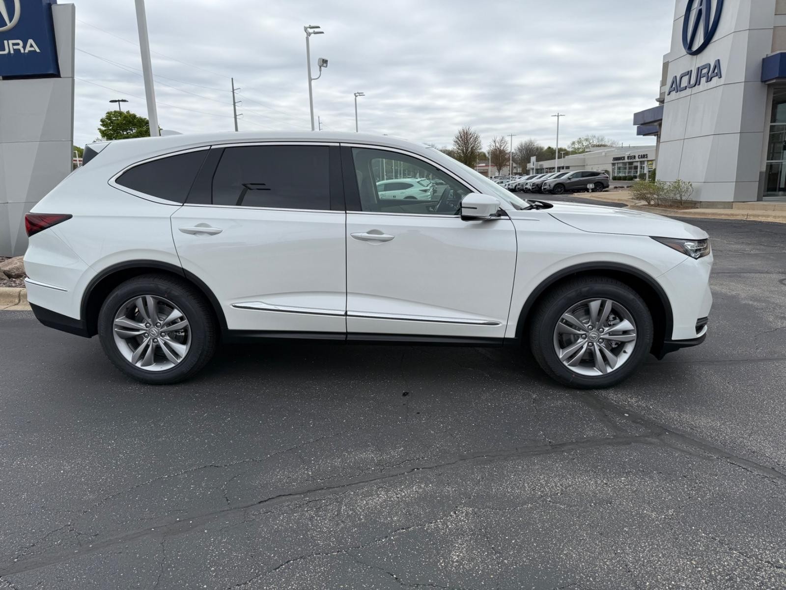 Acura MDX Vehicle Image 02