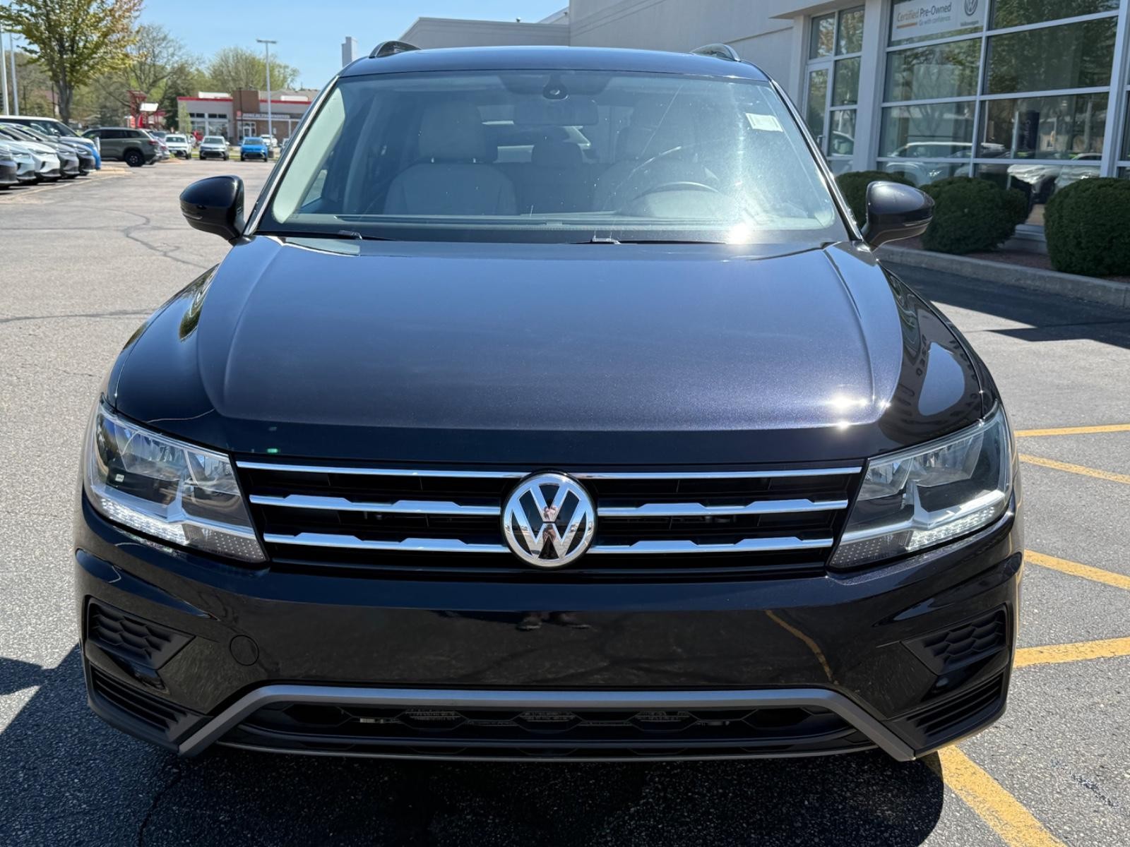 Volkswagen Tiguan Vehicle Image 09