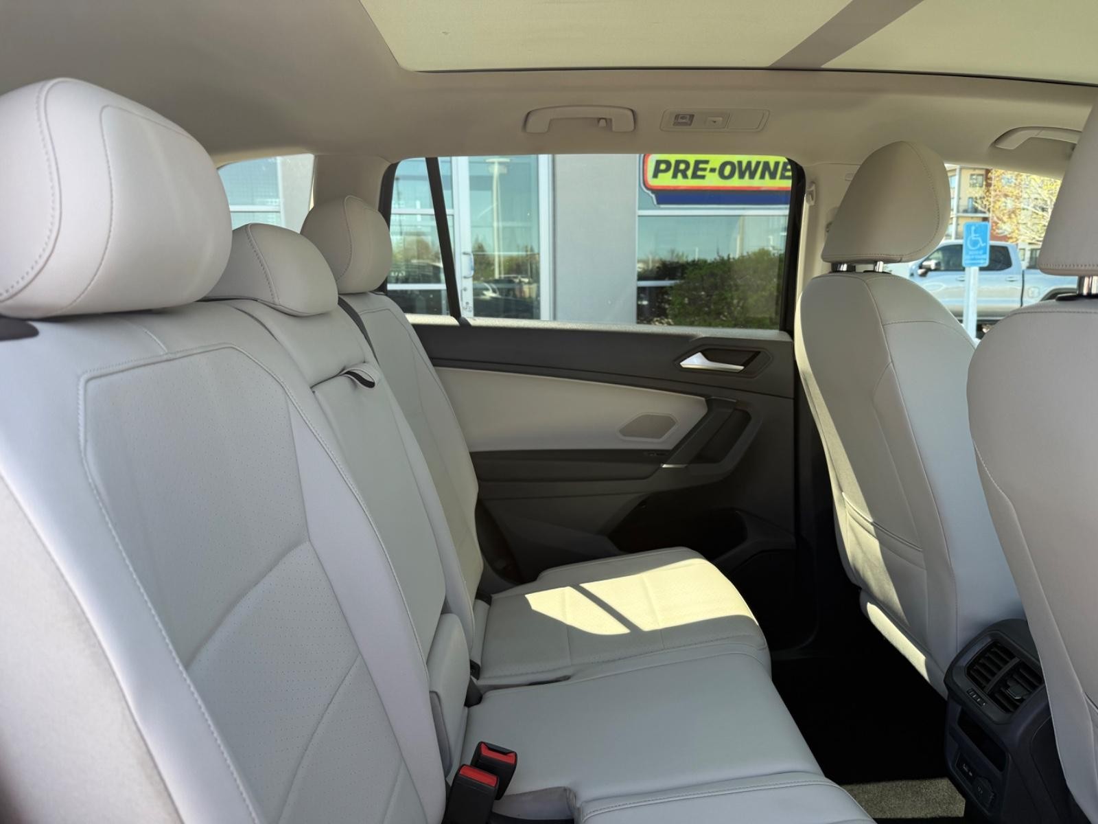 Volkswagen Tiguan Vehicle Image 10