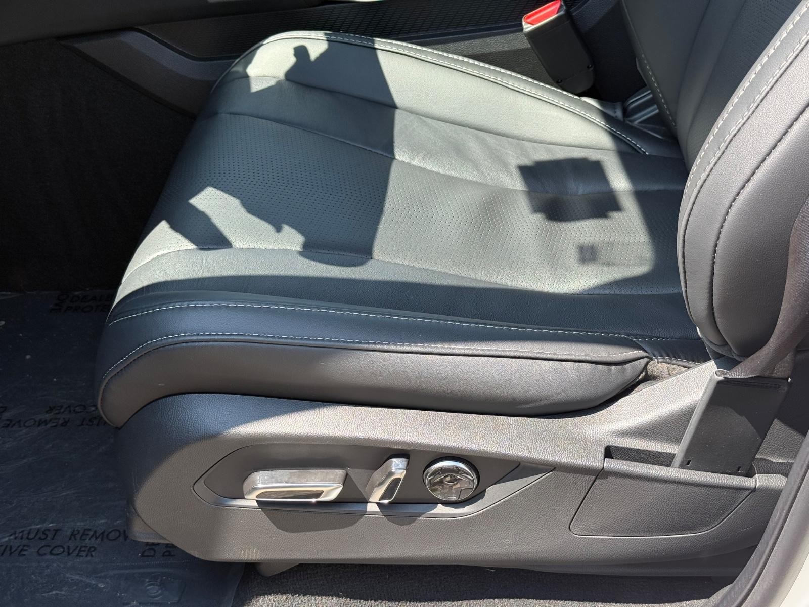 Acura MDX Vehicle Image 23