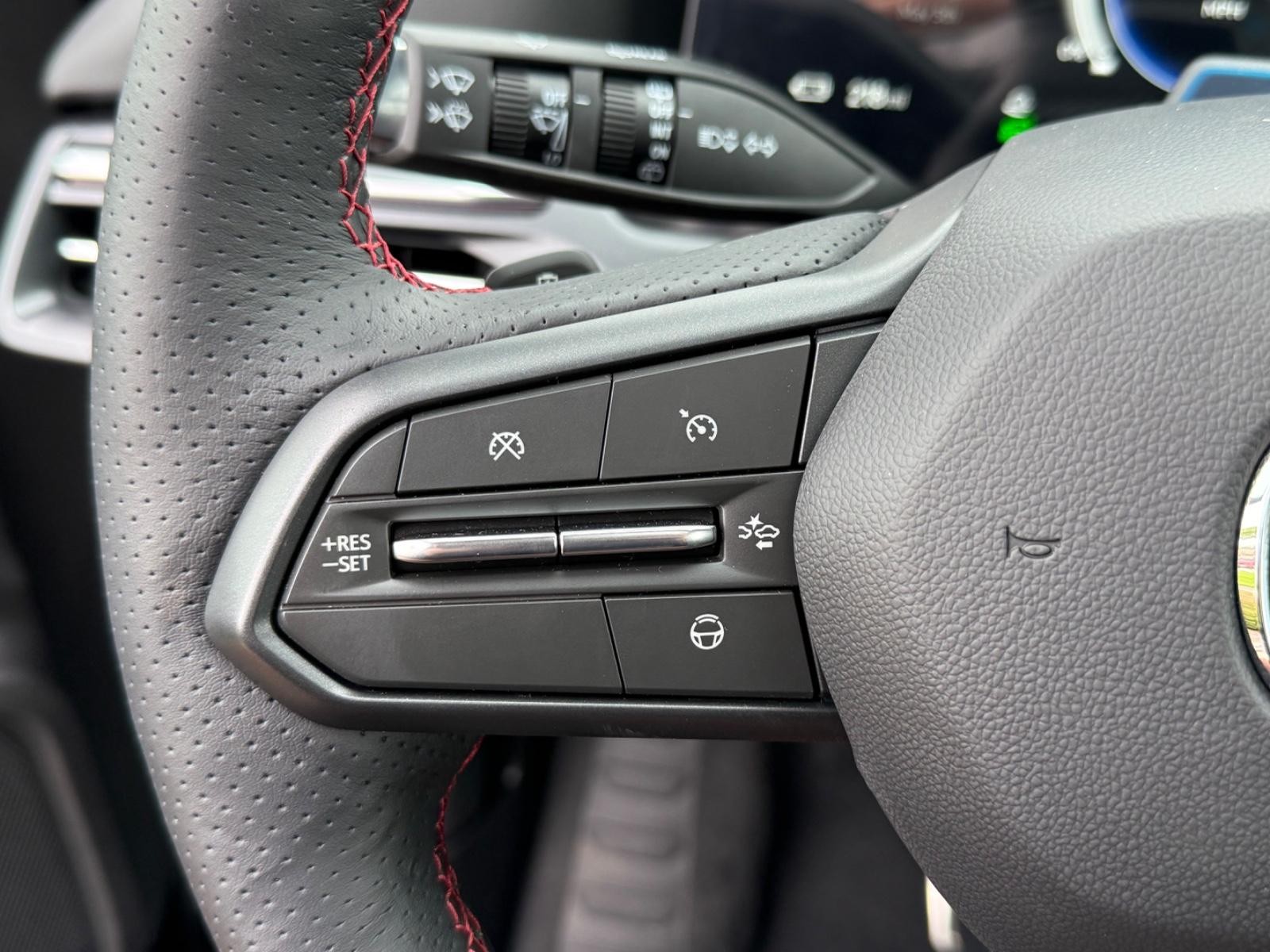 Acura ZDX Vehicle Image 11