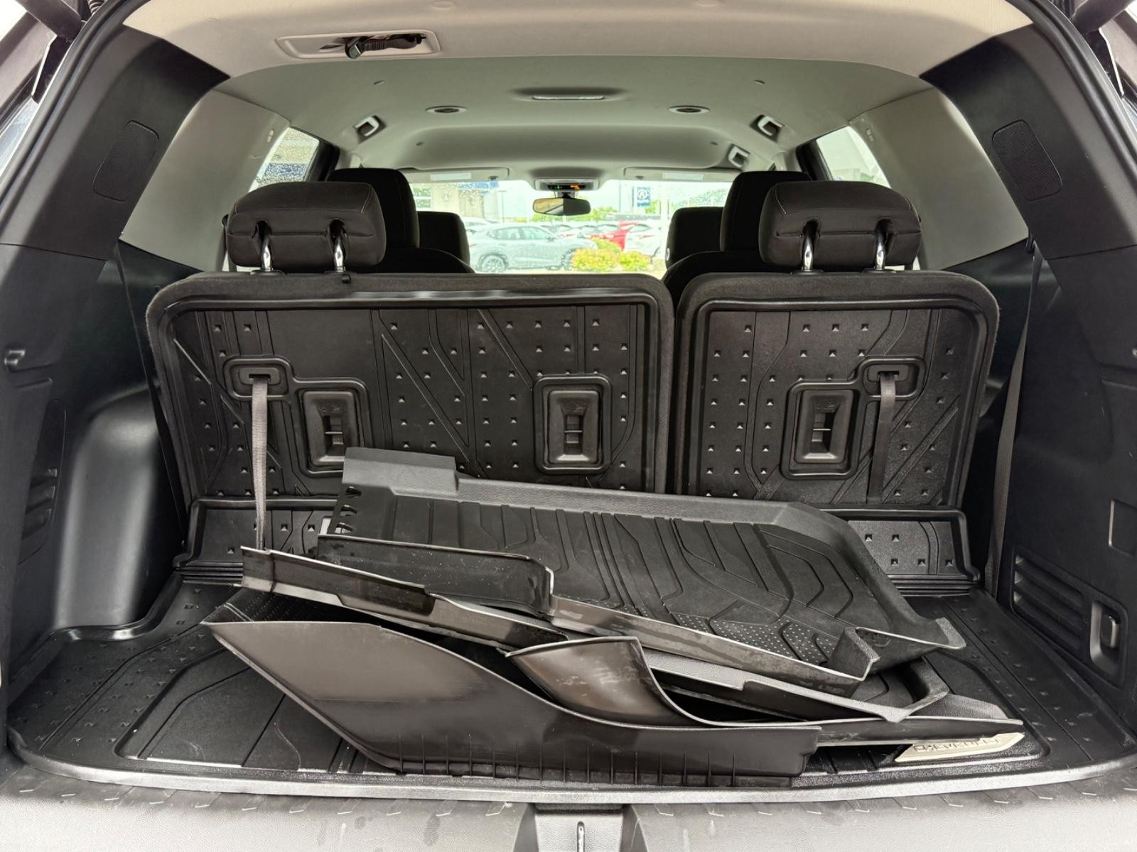 Chevrolet Traverse Vehicle Image 05