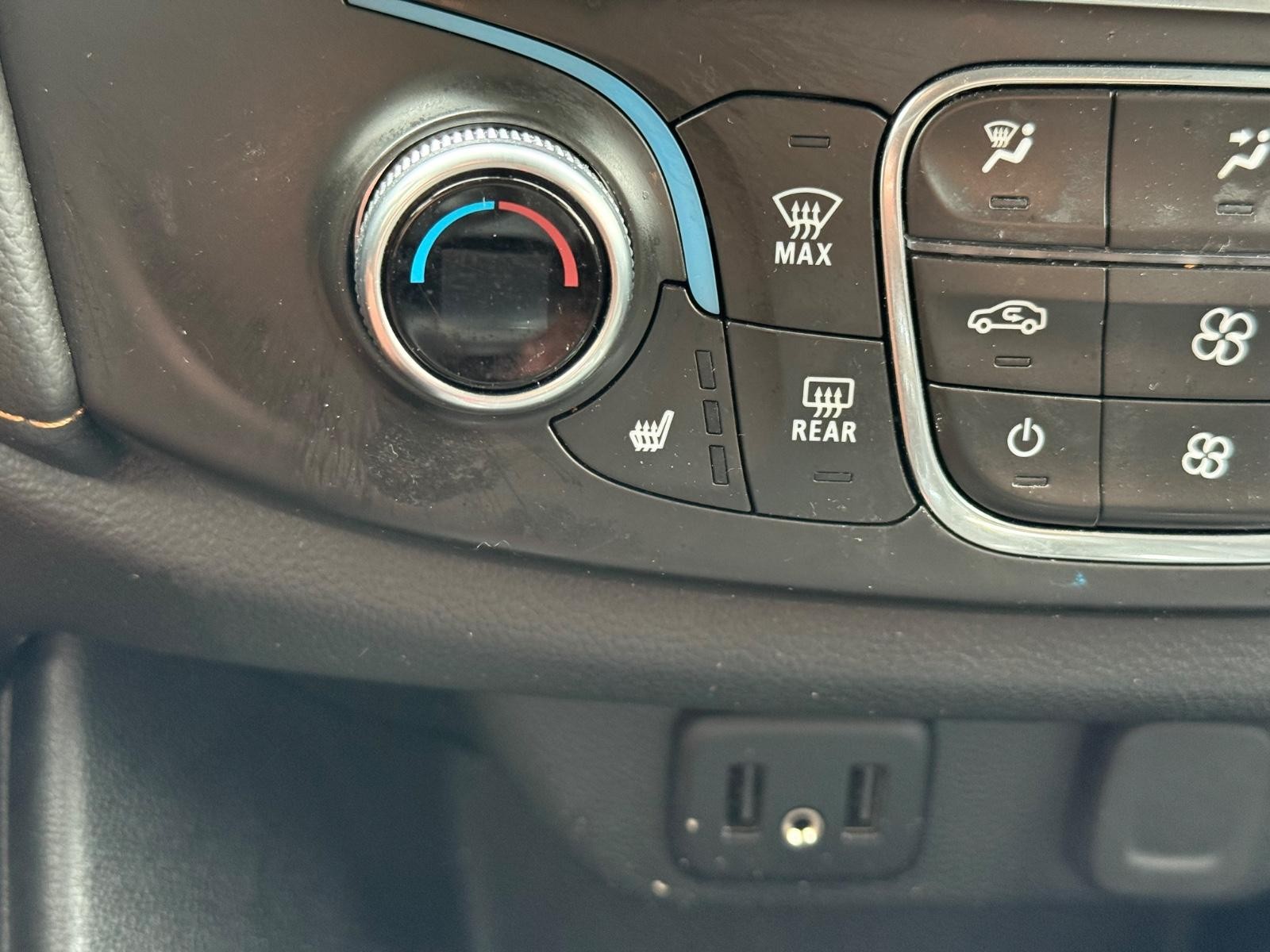 Chevrolet Traverse Vehicle Image 21