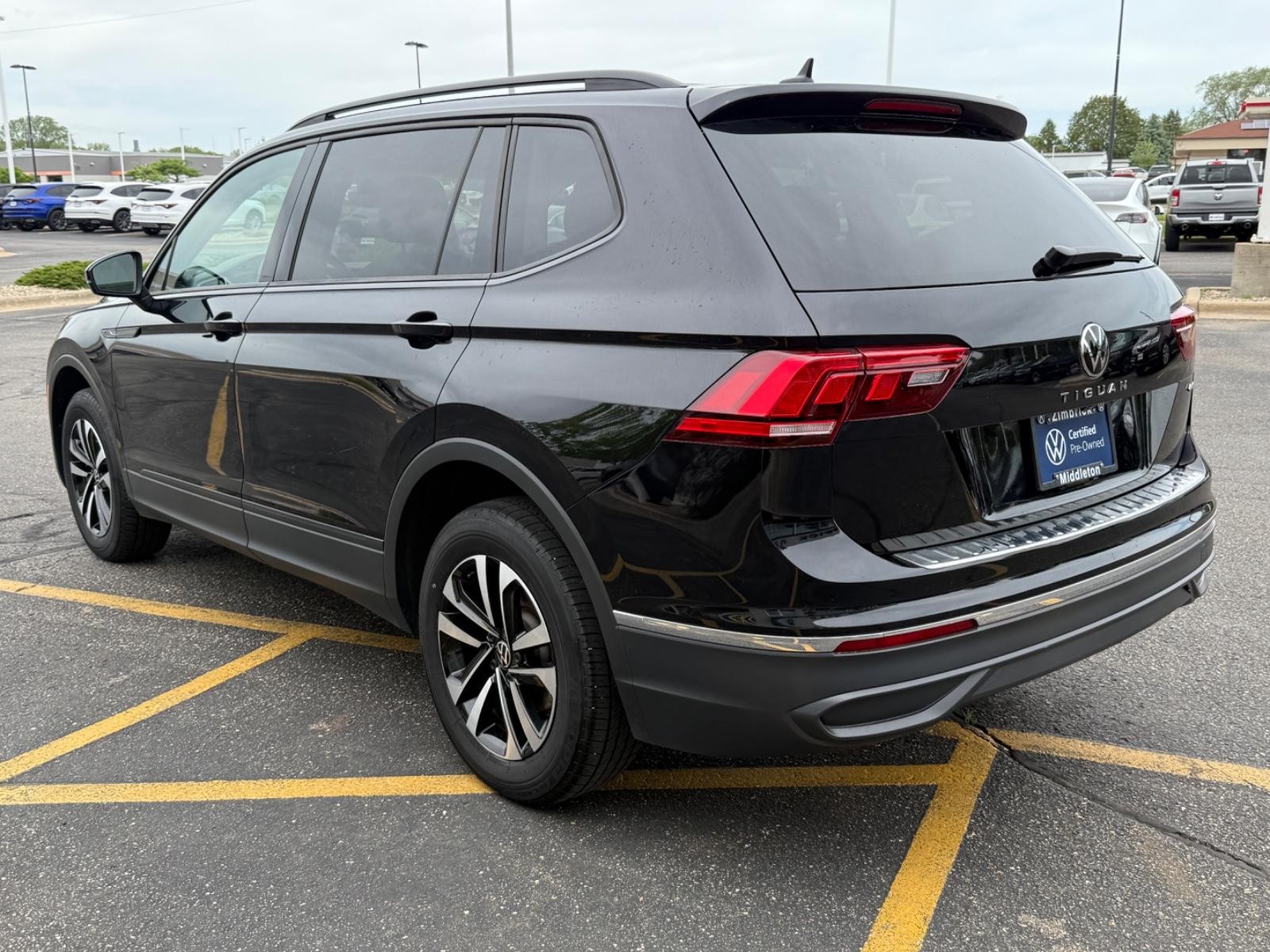 Volkswagen Tiguan Vehicle Image 06