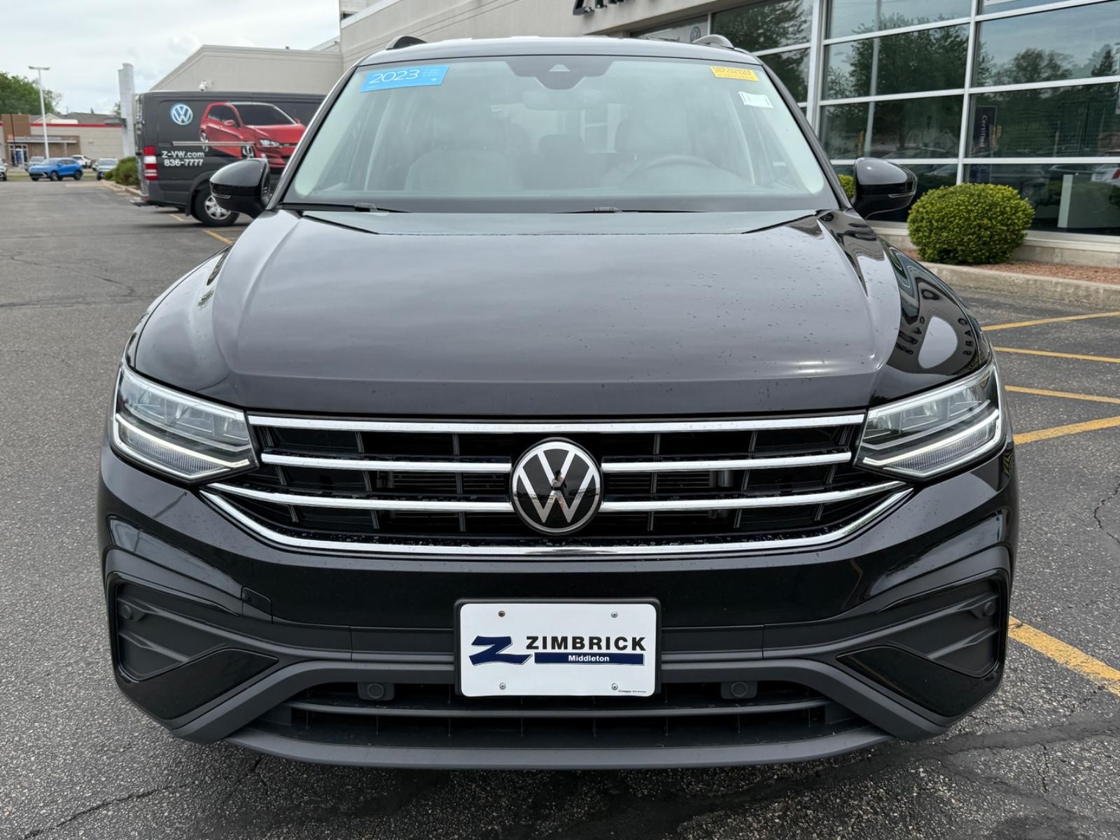 Volkswagen Tiguan Vehicle Image 09