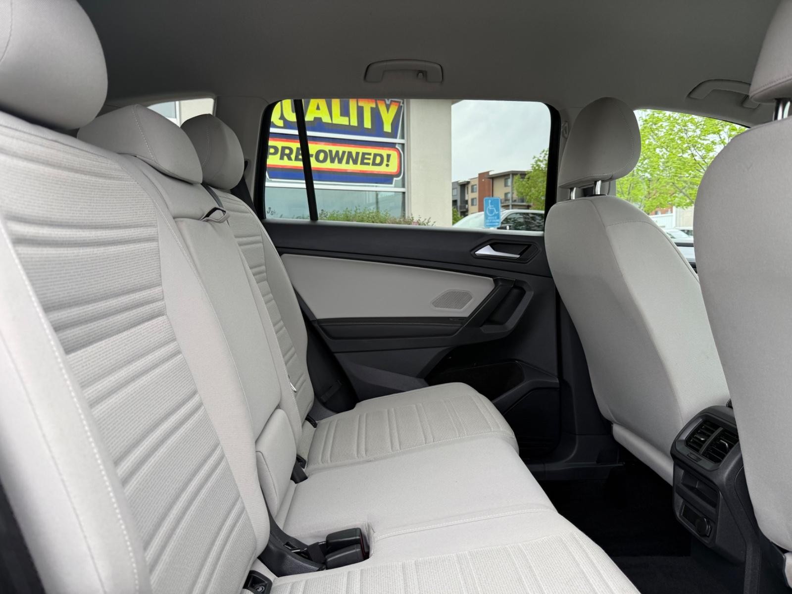 Volkswagen Tiguan Vehicle Image 10