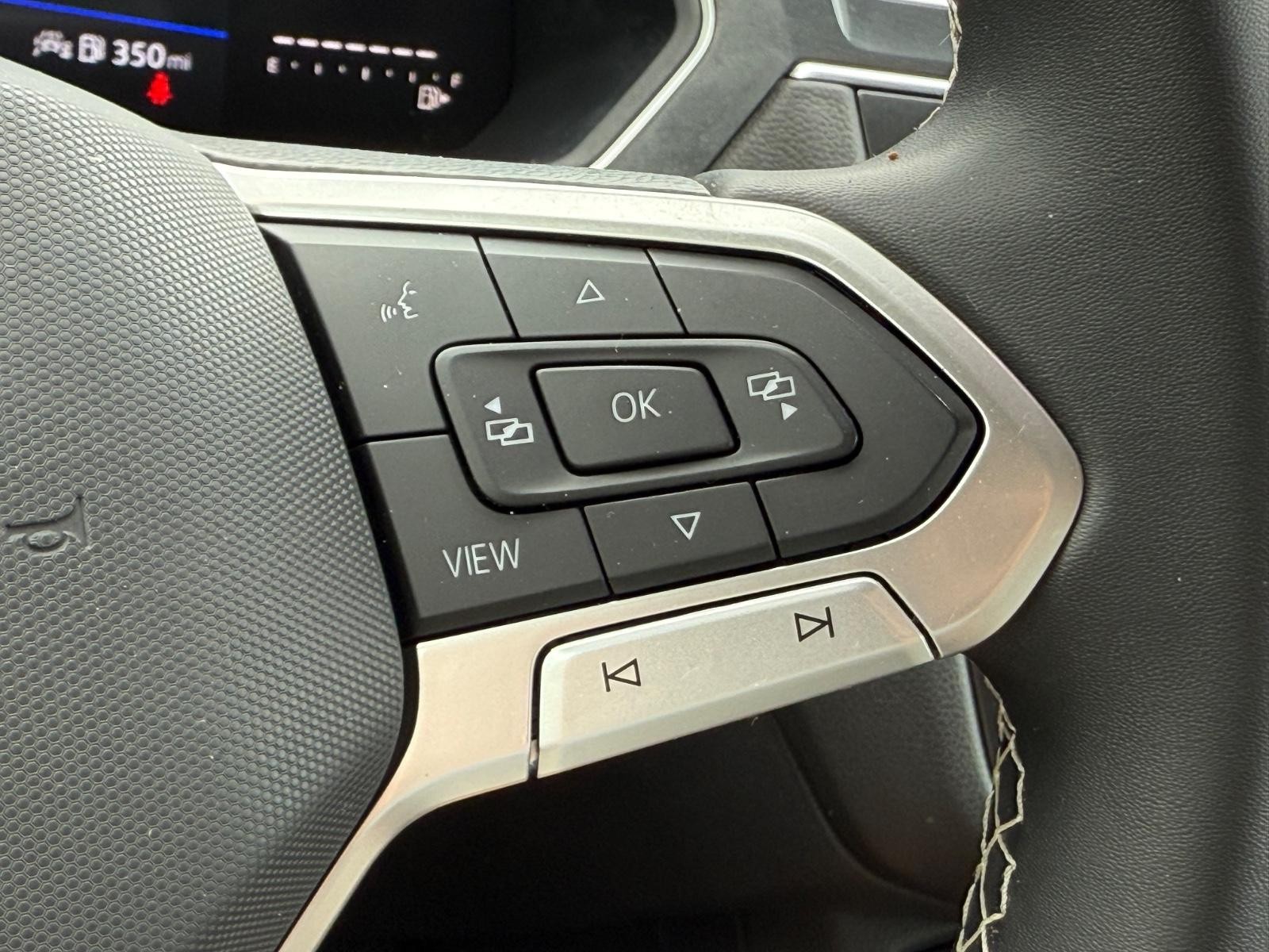 Volkswagen Tiguan Vehicle Image 17