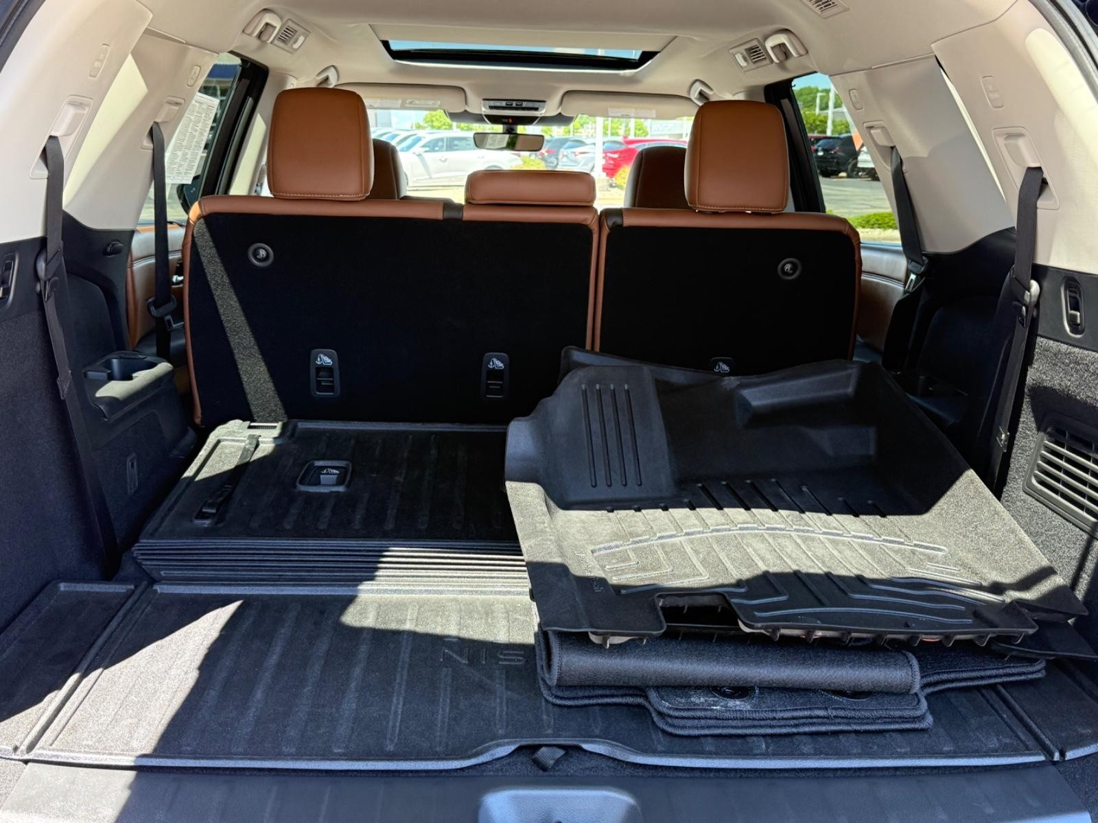 Nissan Pathfinder Vehicle Image 05