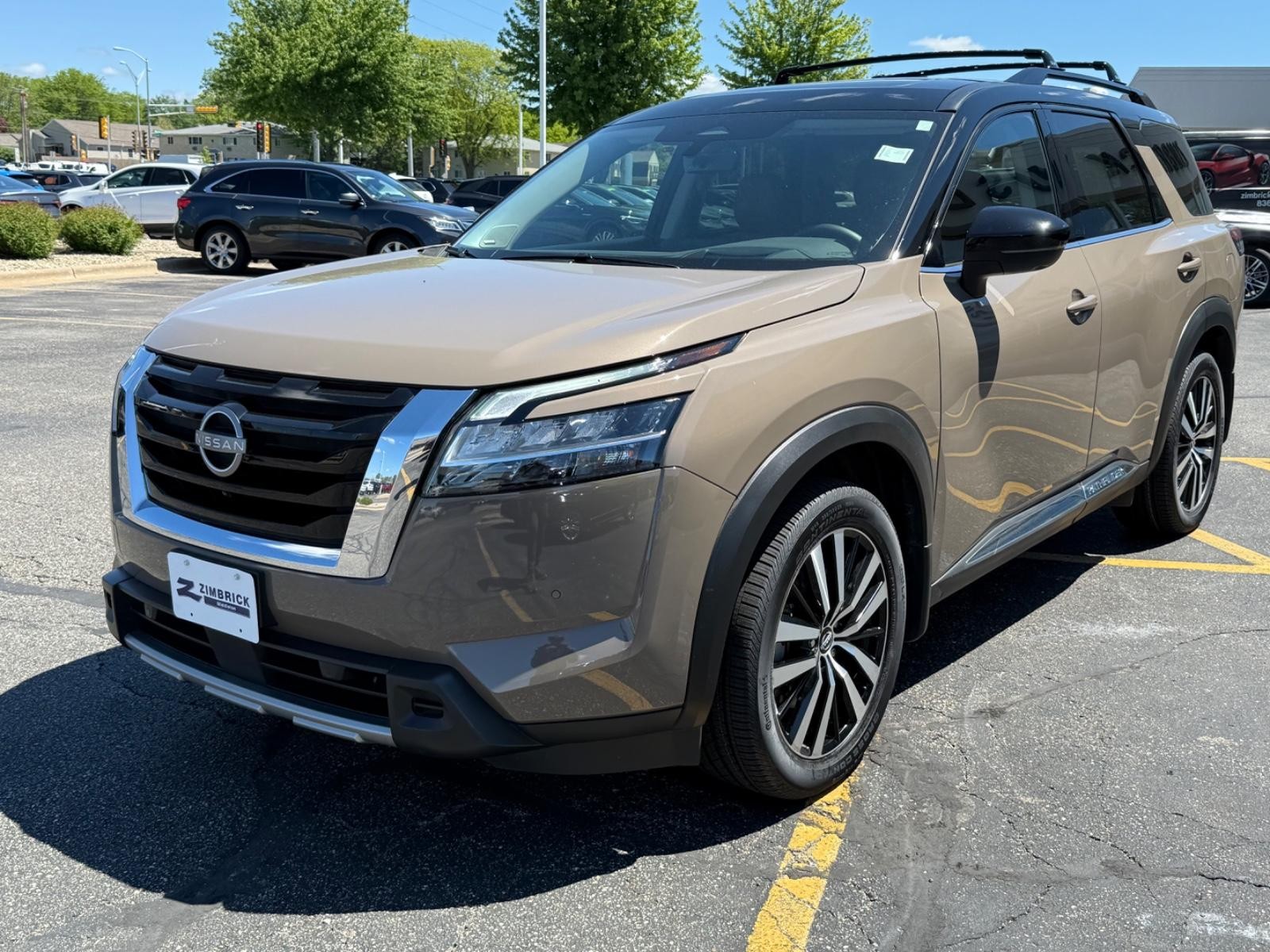 Nissan Pathfinder Vehicle Image 08