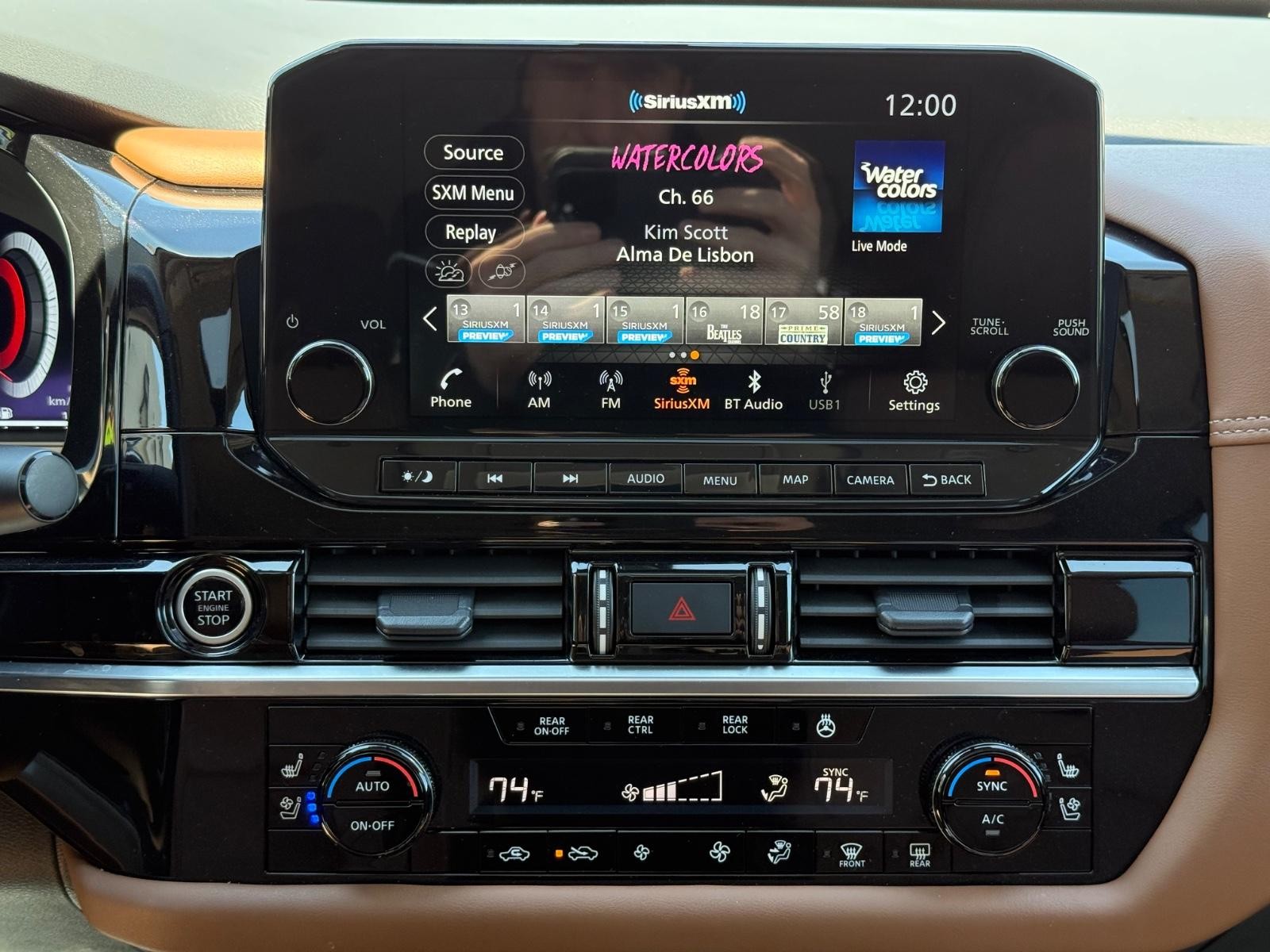 Nissan Pathfinder Vehicle Image 12