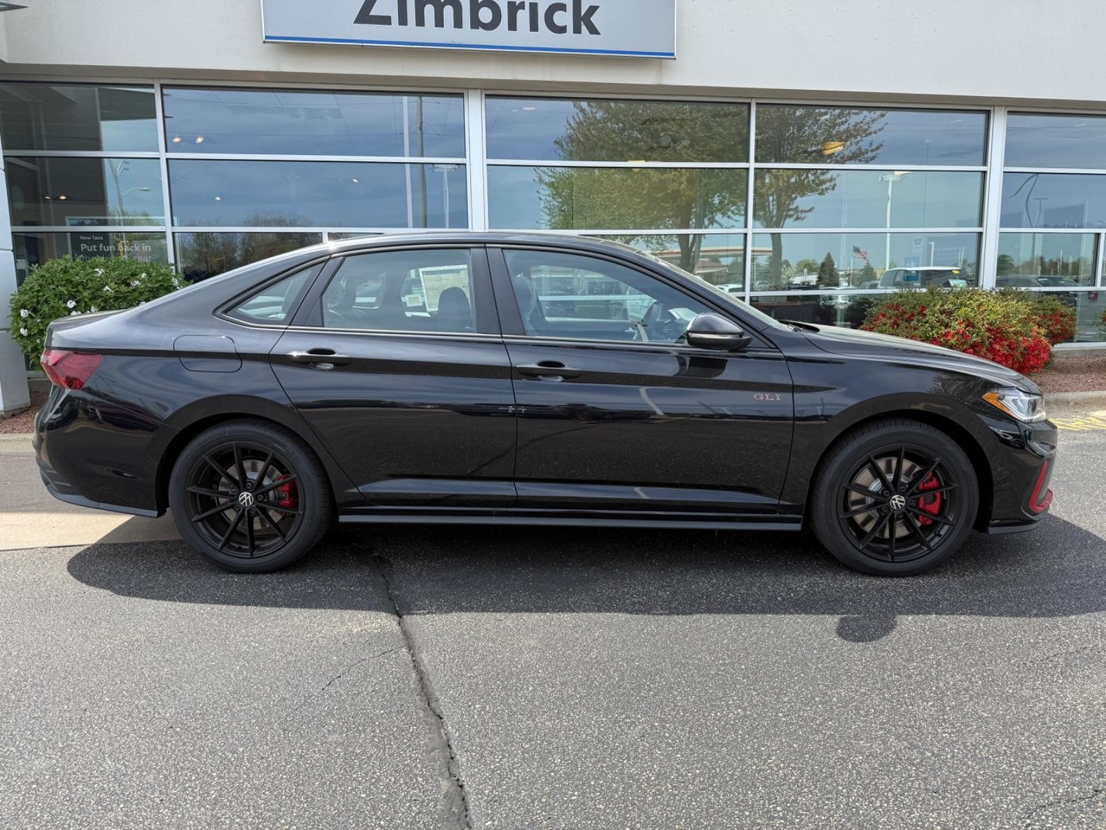 Volkswagen Jetta GLI Vehicle Image 02