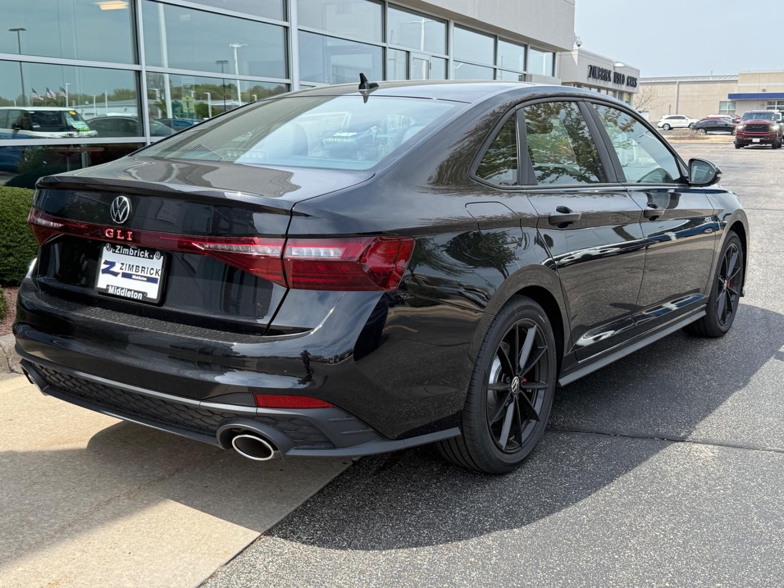 Volkswagen Jetta GLI Vehicle Image 03