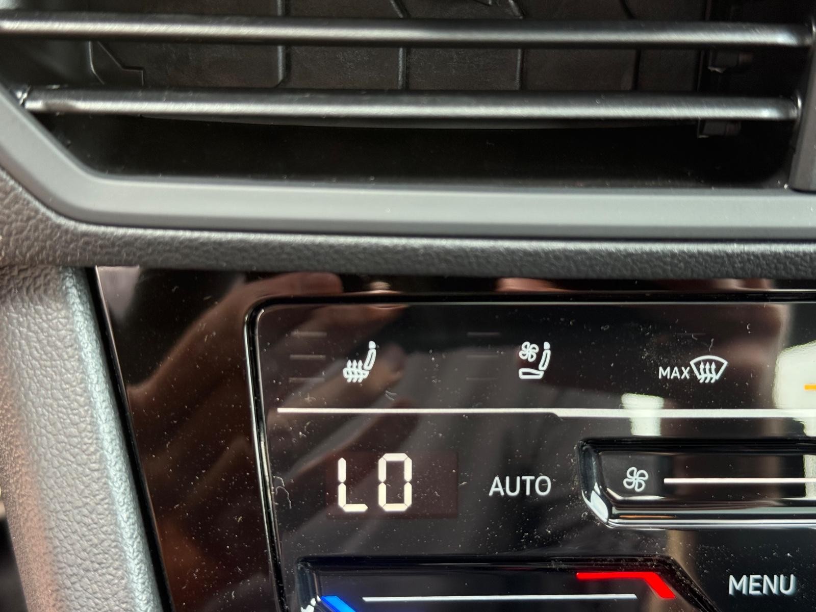 Volkswagen Jetta GLI Vehicle Image 14