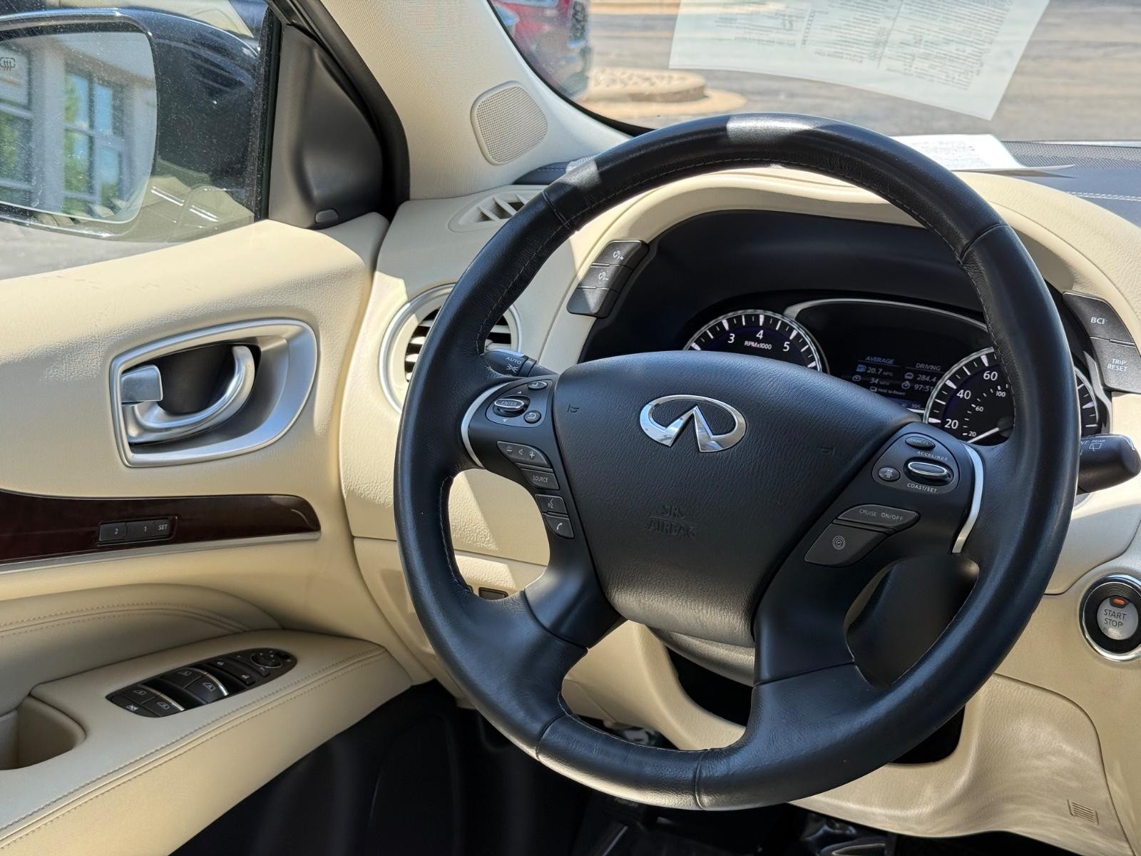 INFINITI QX60 Vehicle Image 15