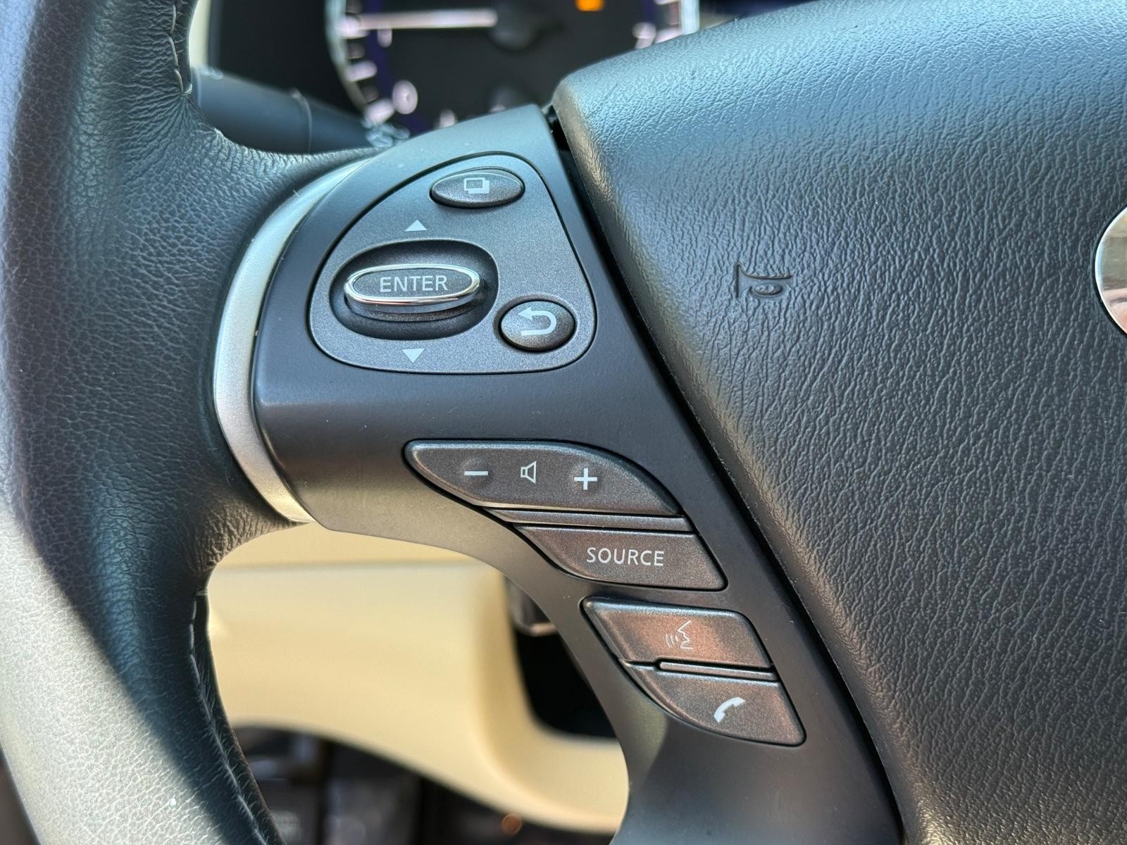 INFINITI QX60 Vehicle Image 18