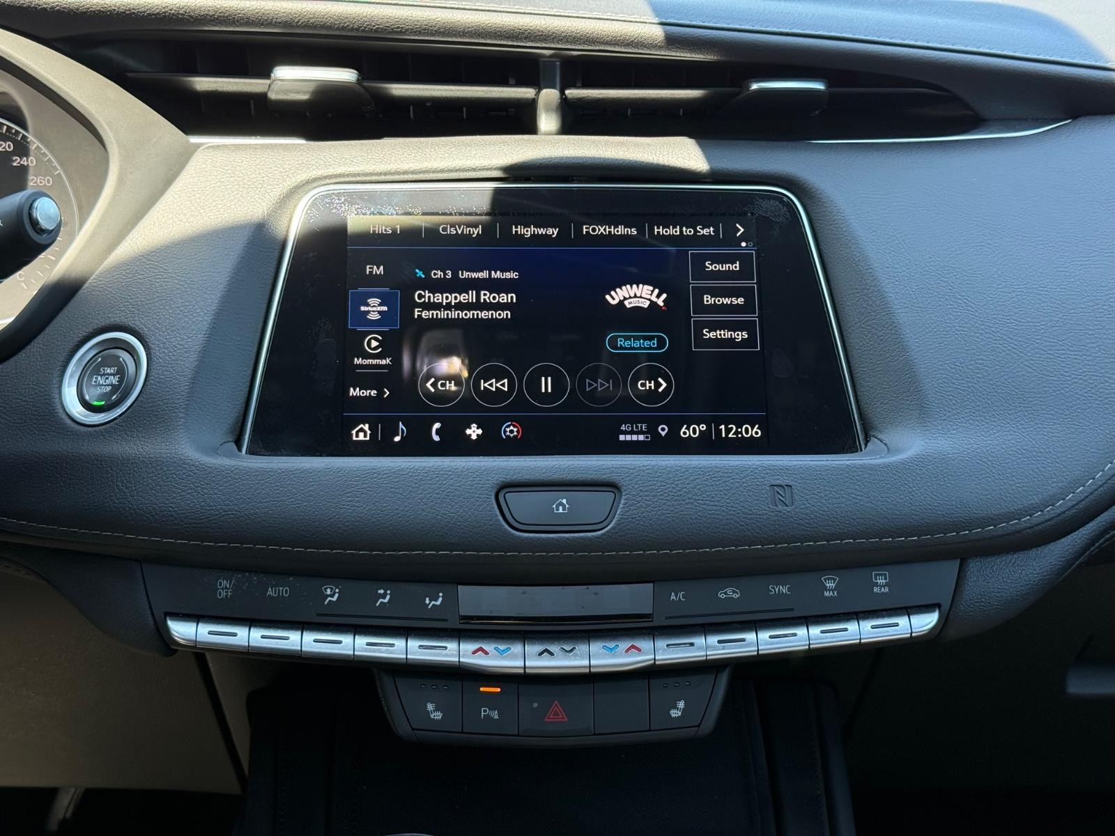 Cadillac XT4 Vehicle Image 12