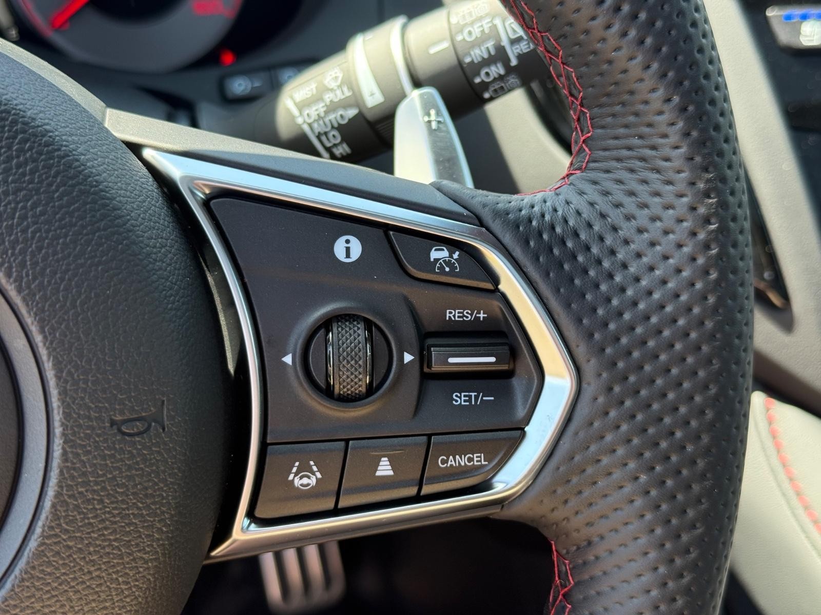 Acura RDX Vehicle Image 12