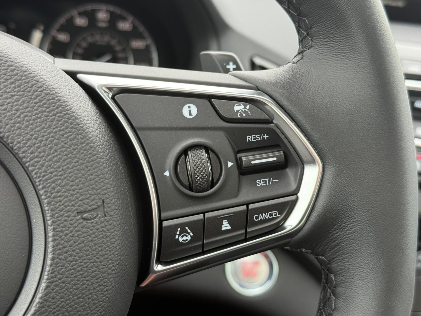 Acura RDX Vehicle Image 13