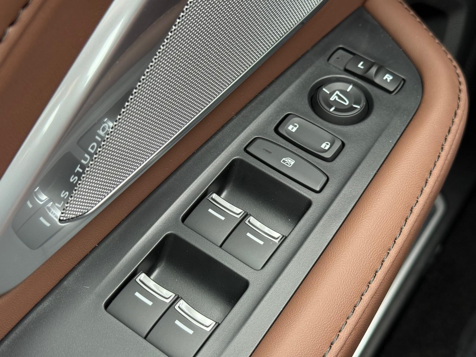 Acura RDX Vehicle Image 16