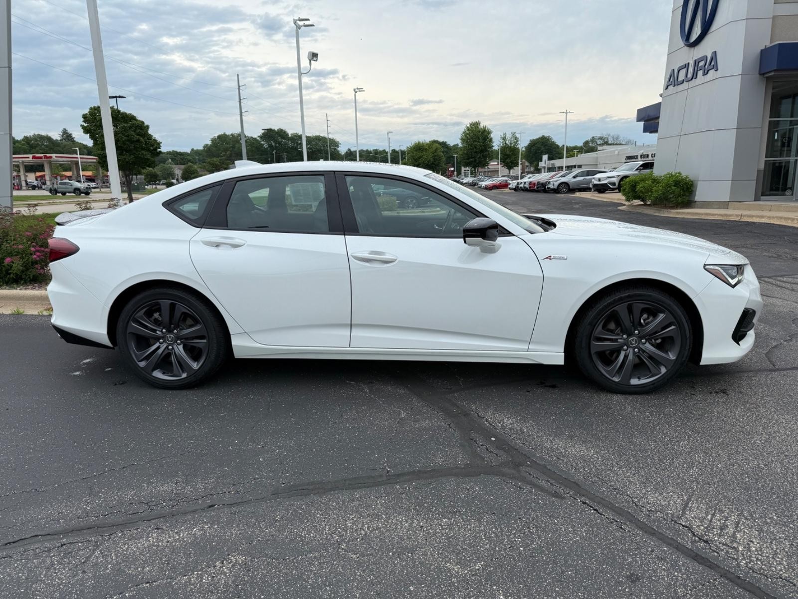 Acura TLX Vehicle Image 02