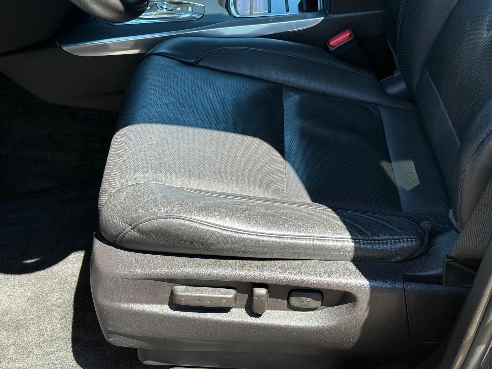 Acura MDX Vehicle Image 23