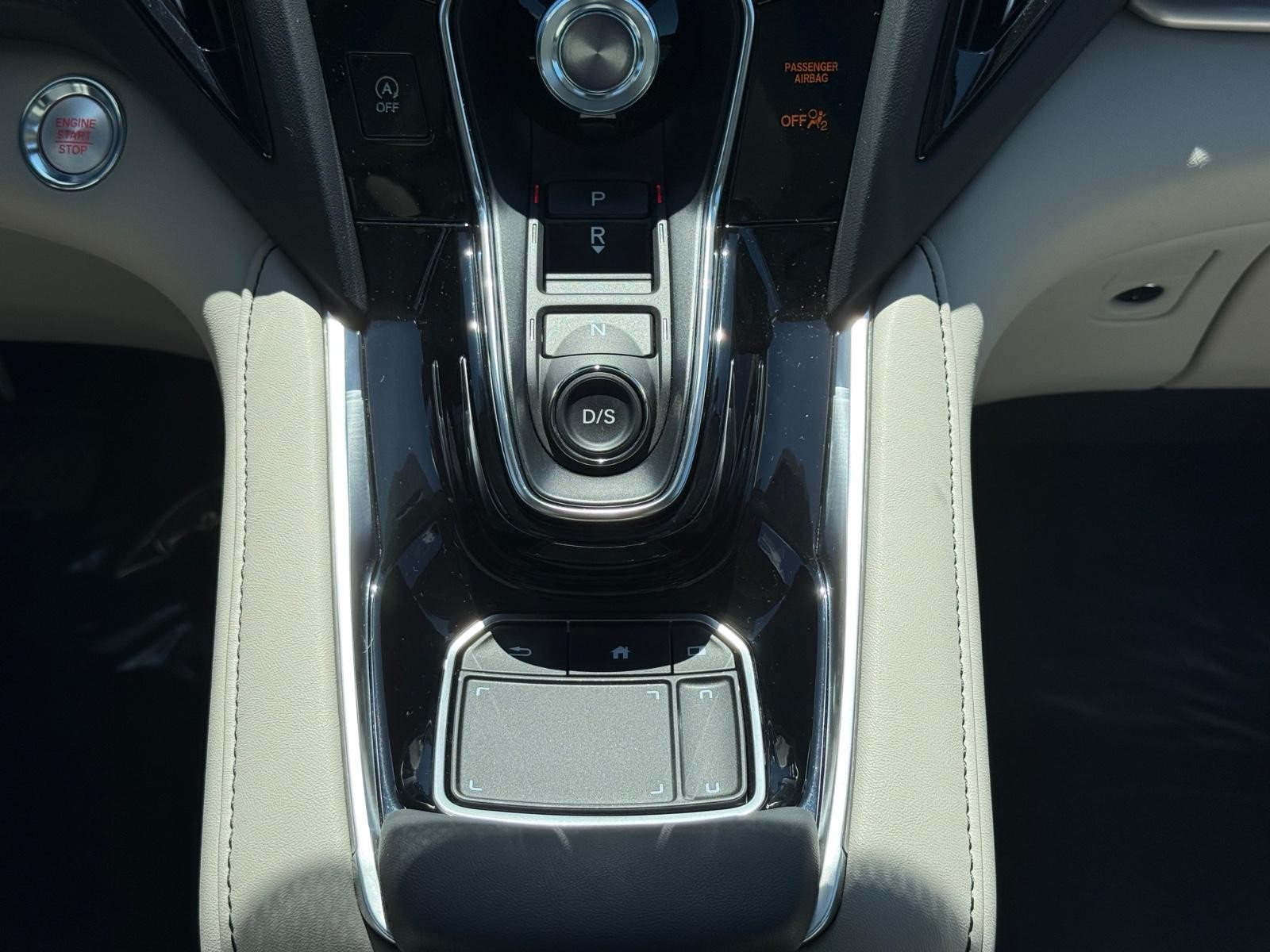 Acura RDX Vehicle Image 12