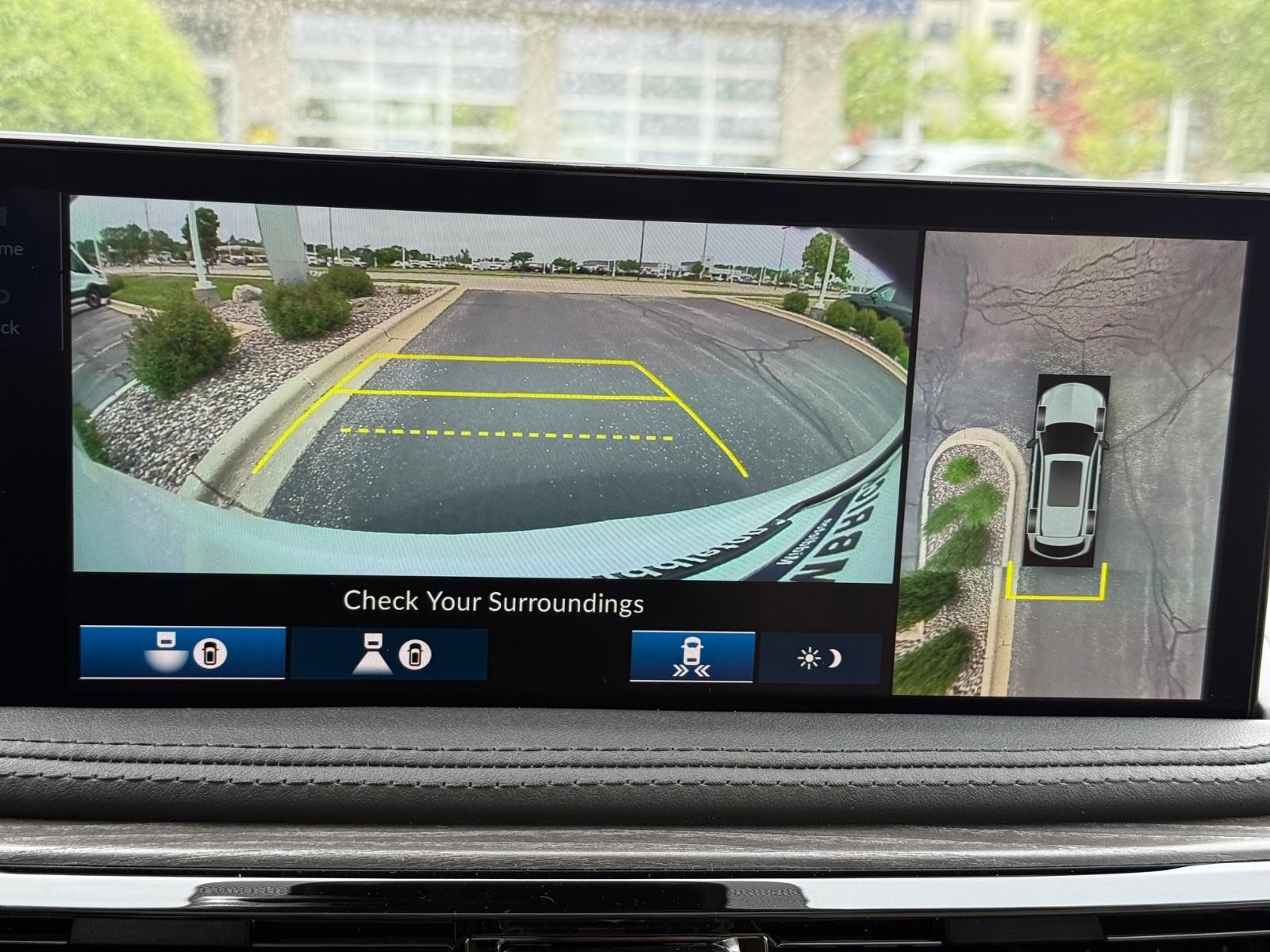 Acura MDX Vehicle Image 14