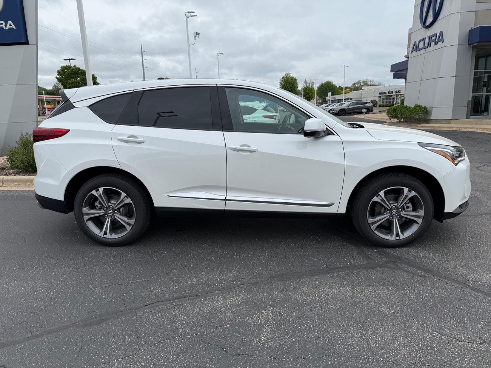 Acura RDX Vehicle Image 02