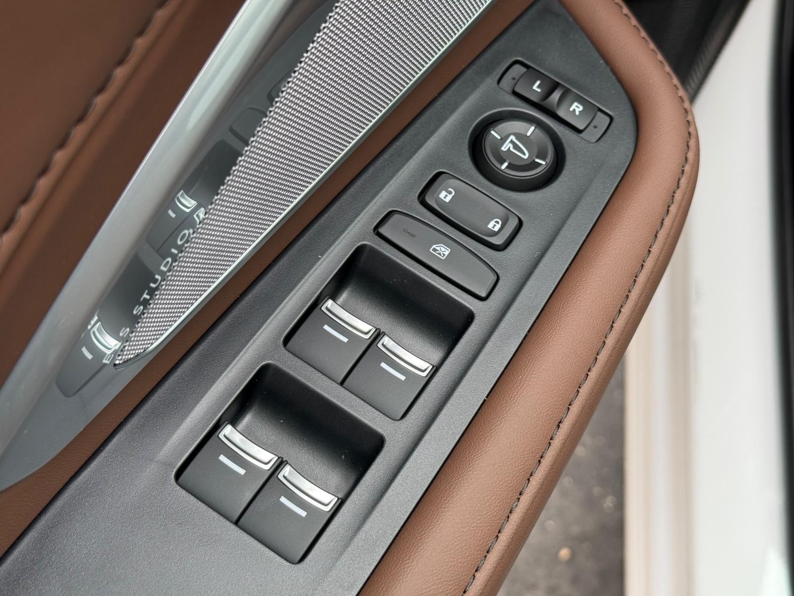 Acura RDX Vehicle Image 16