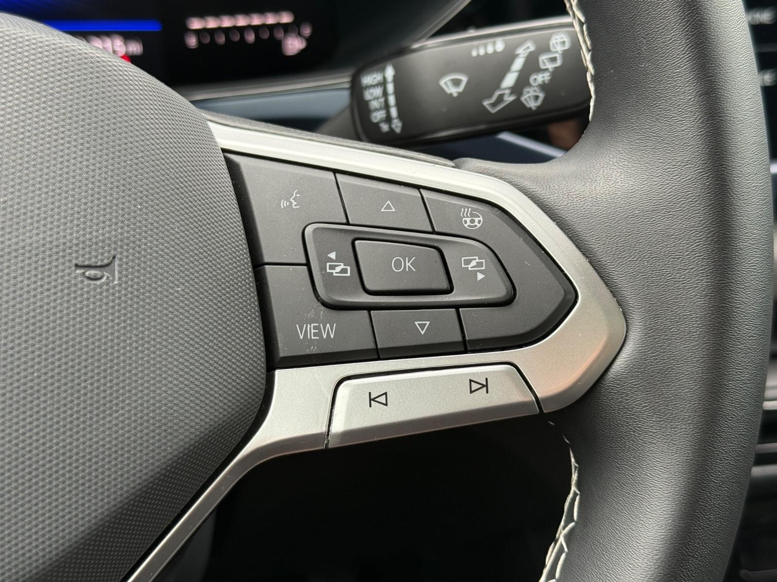 Volkswagen Taos Vehicle Image 17