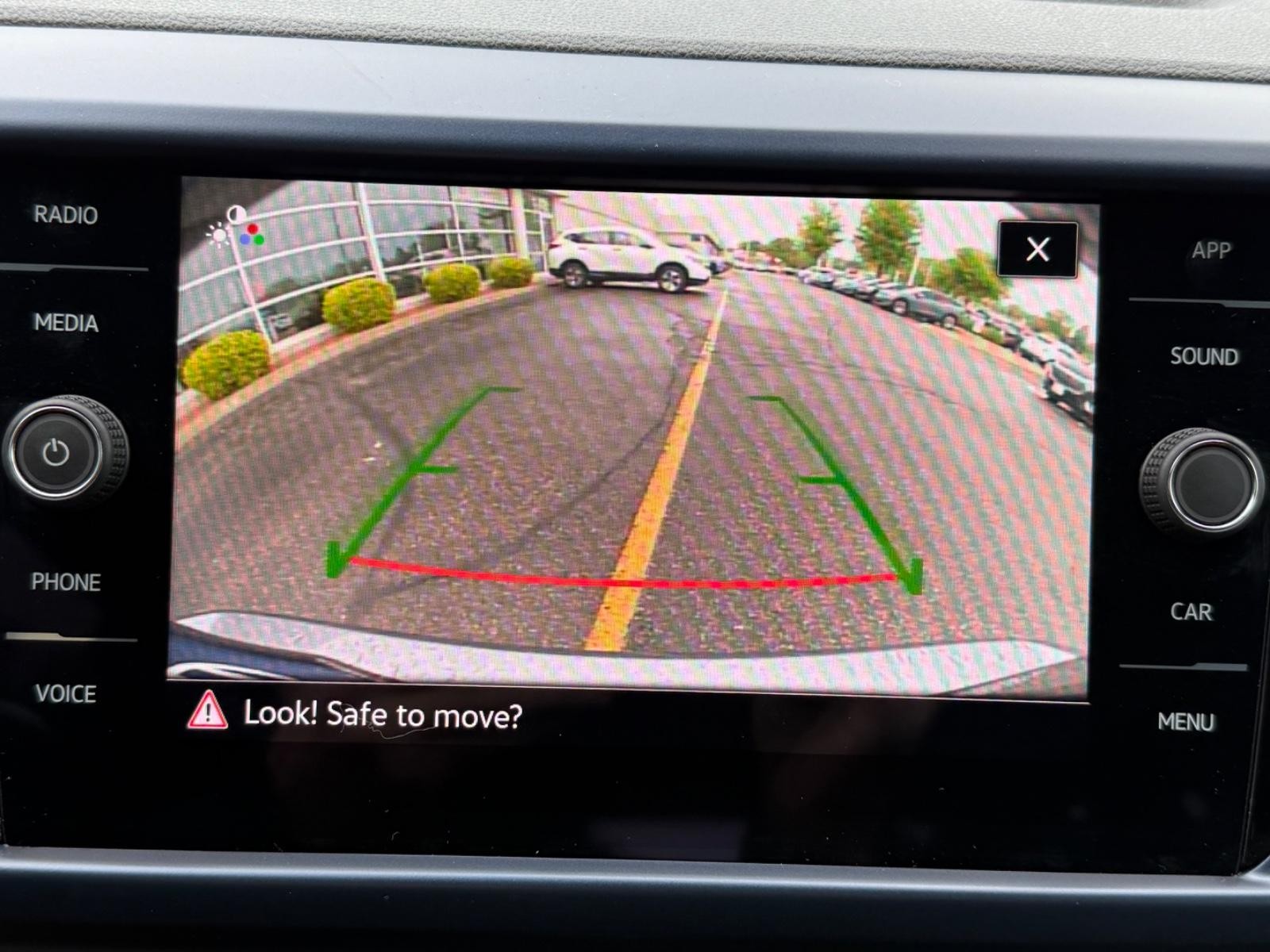 Volkswagen Taos Vehicle Image 19