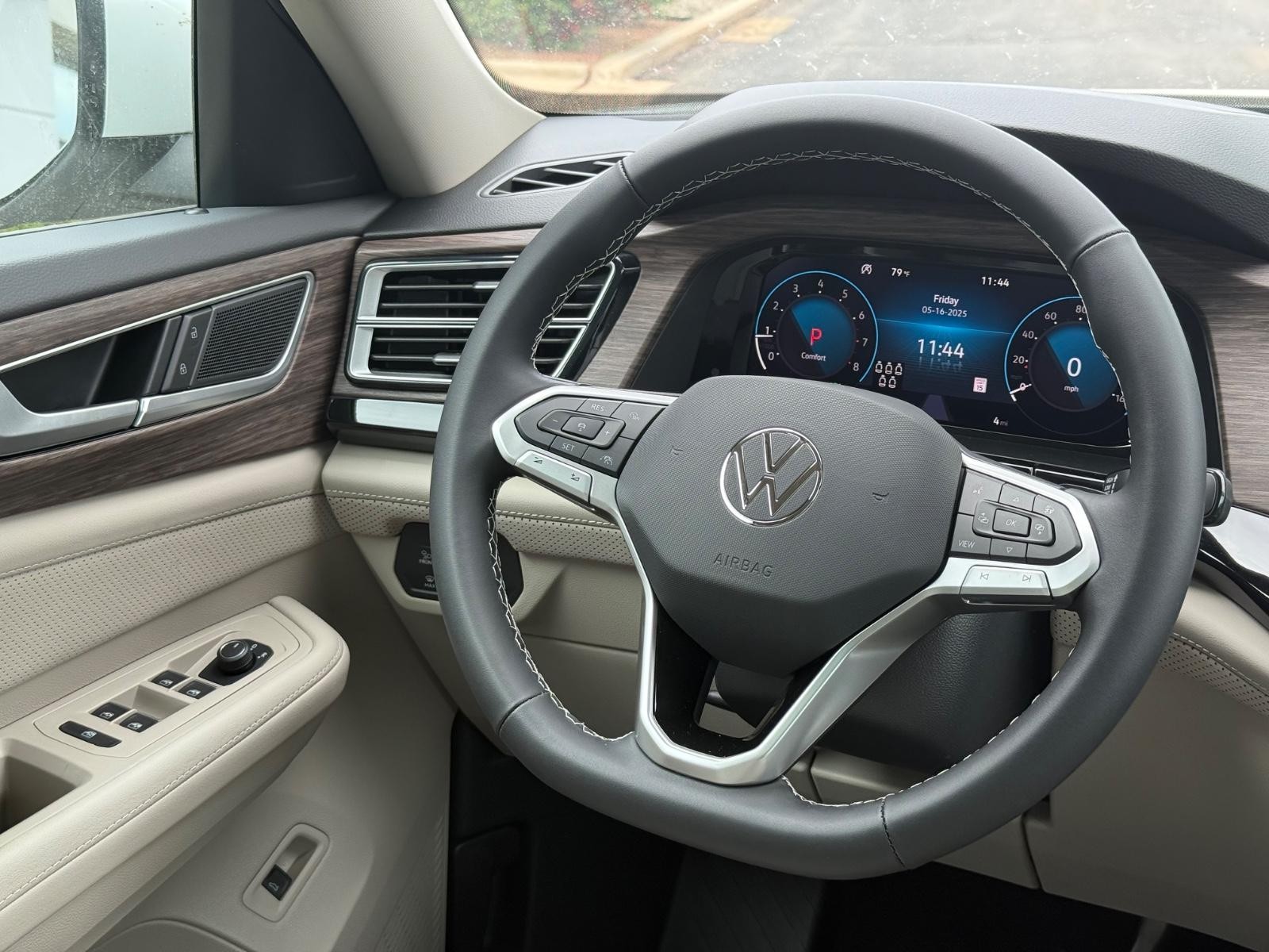 Volkswagen Atlas Vehicle Image 10
