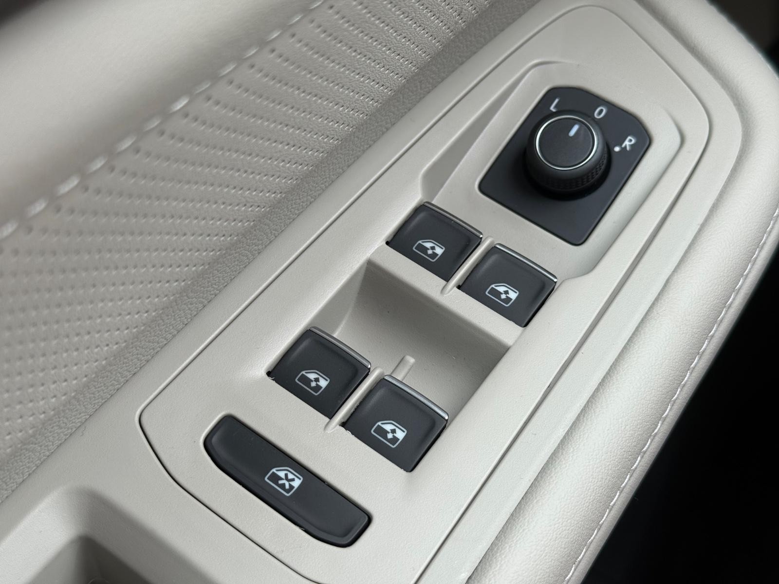Volkswagen Atlas Vehicle Image 16