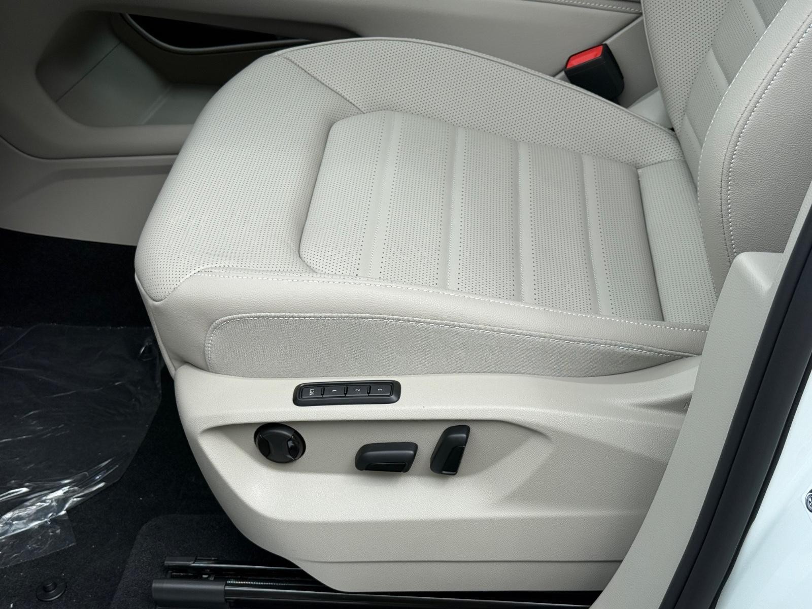 Volkswagen Atlas Vehicle Image 17
