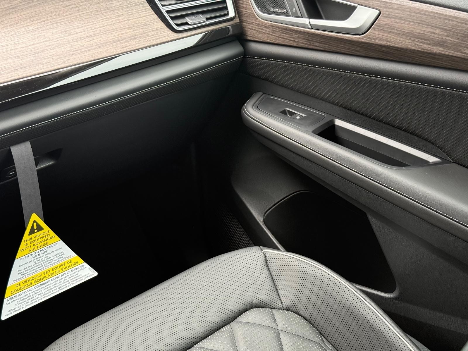 Volkswagen Atlas Vehicle Image 10